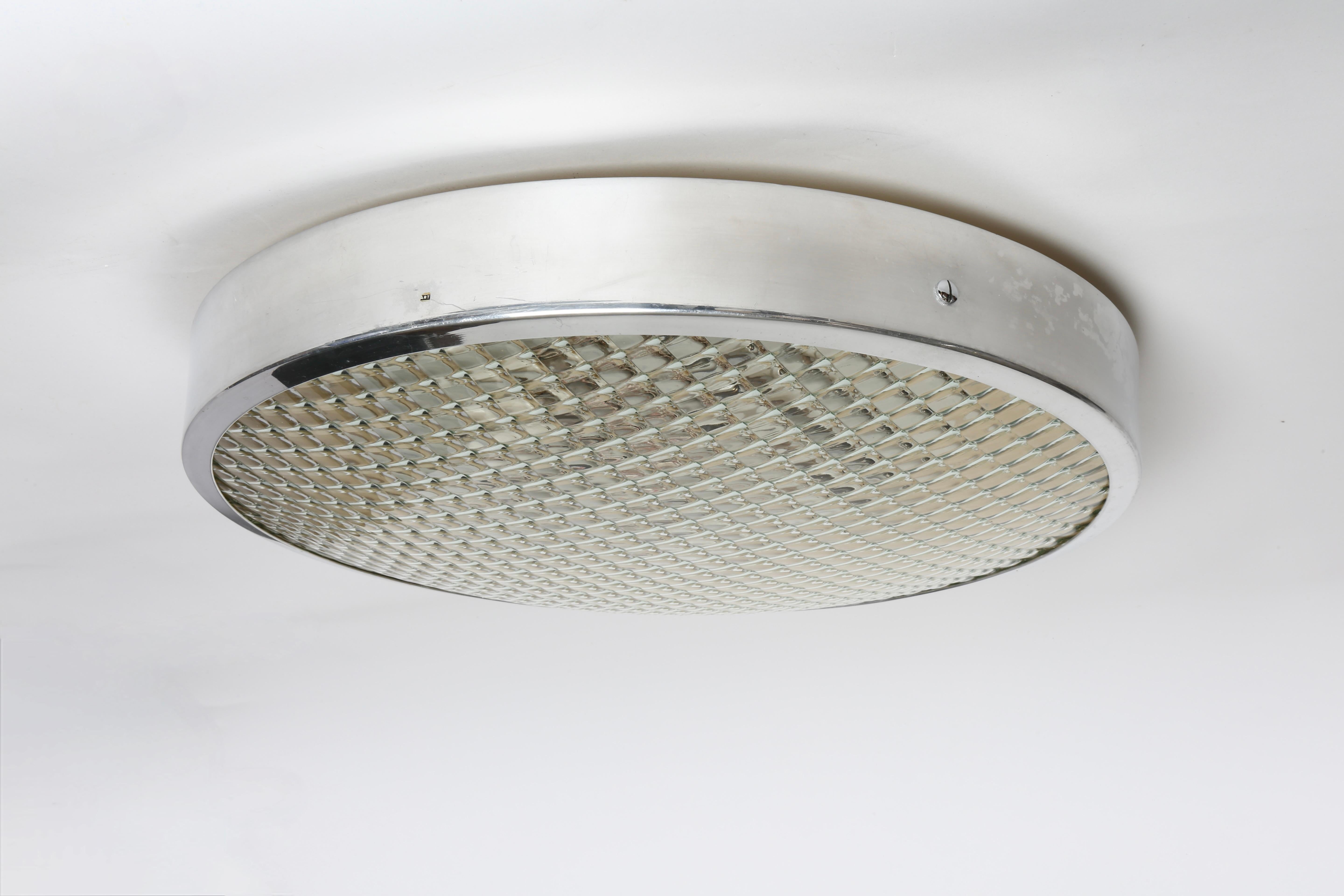 Gino Sarfatti for Arteluce flush mount light 3001/50 circa 1960s In Good Condition For Sale In Brooklyn, NY