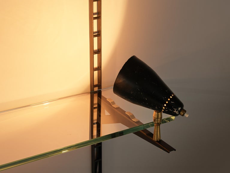 Gino Sarfatti for Arteluce Illuminated Wall-Mounted Display Console For Sale 1