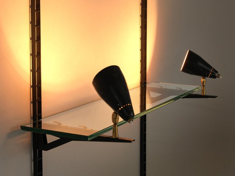 Gino Sarfatti for Arteluce Illuminated Wall-Mounted Display Console For Sale 2