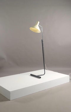 Gino Sarfatti for Arteluce , Italy , model 1045 Floor Lamp circa 1948 .