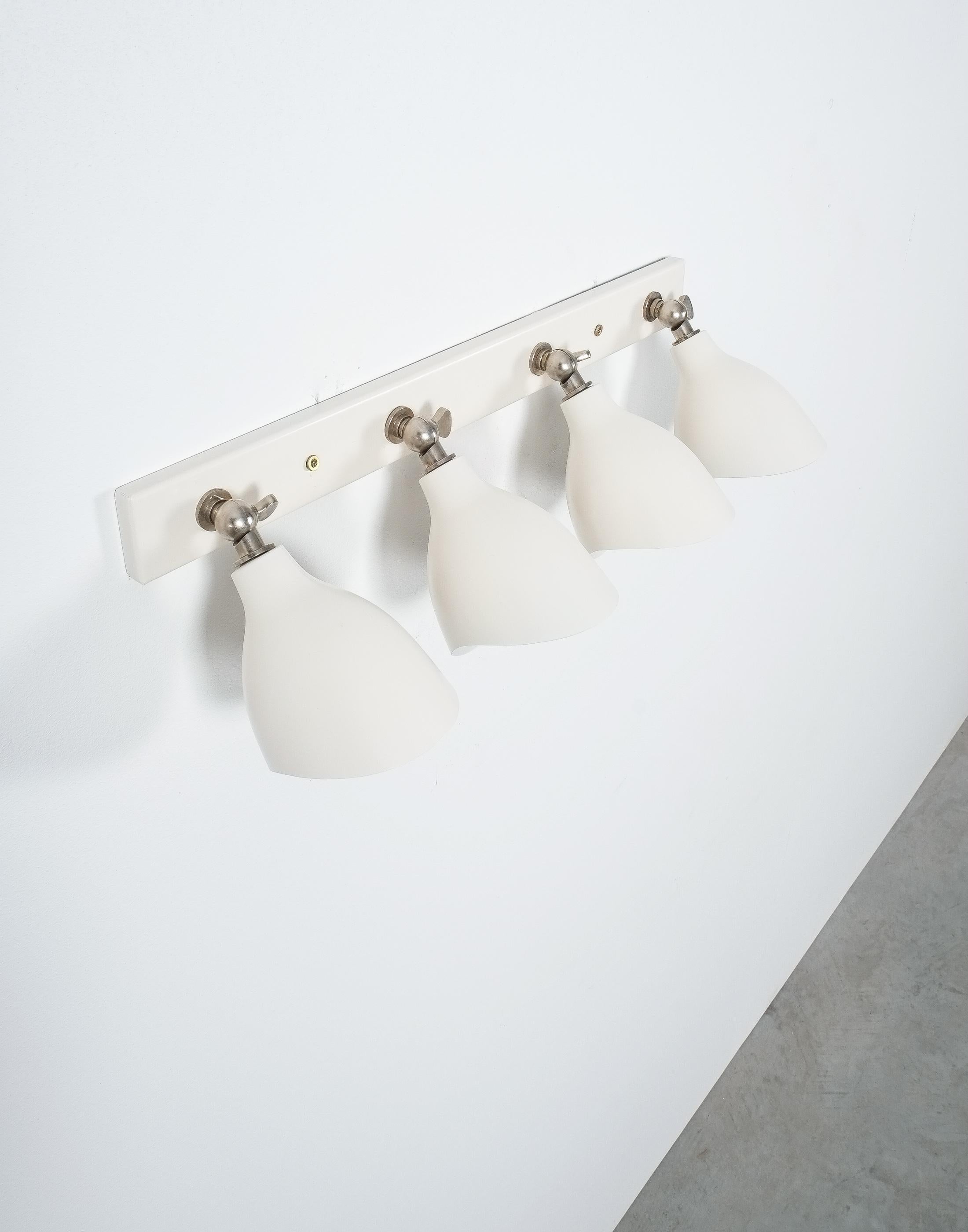 Gino Sarfatti for Arteluce Mod. 113b Coppia di lampade ristrutturate, 1950 in vendita 1