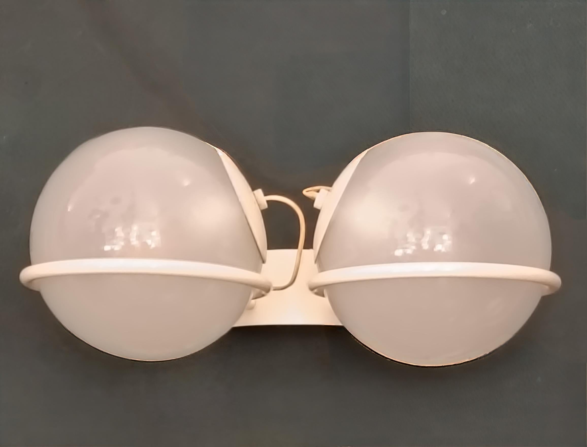 Lámpara de pared Gino Sarfatti for Arteluce Model 238/2, Italia Años 60 Vidrio en venta