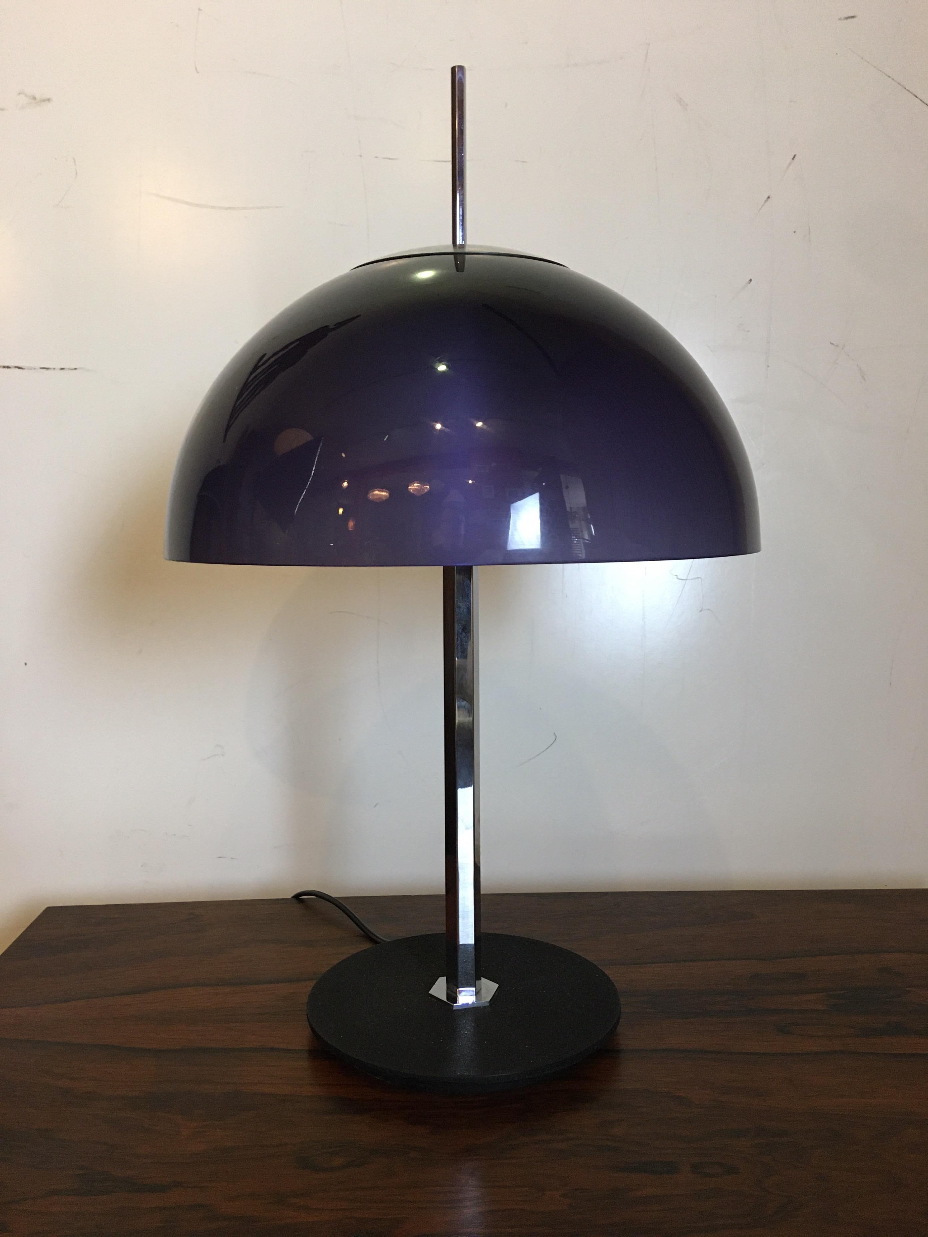 Mid-20th Century Gino Sarfatti for Arteluce Model 584/G Table Lamp For Sale