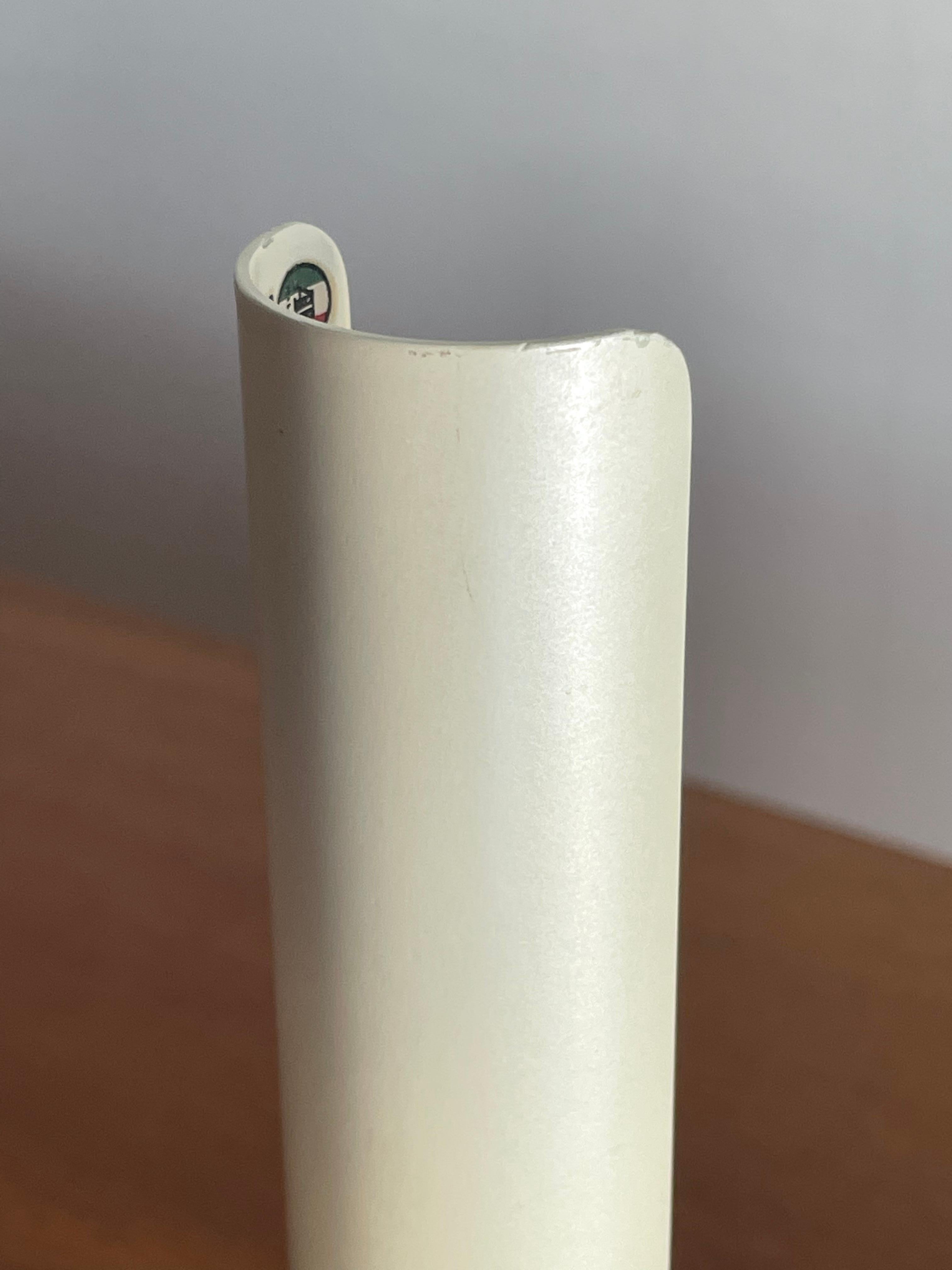 Gino Sarfatti for Arteluce Model 585 Minimalist Table Lamp For Sale 8