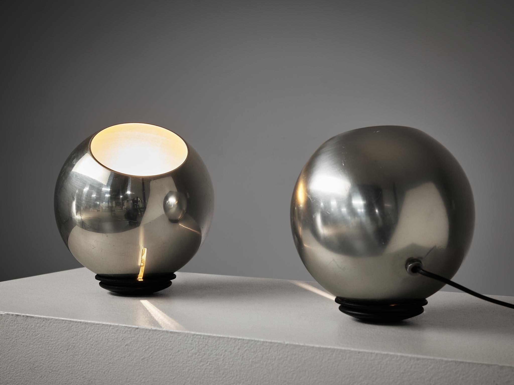 Gino Sarfatti für Arteluce, Paar Lampen aus Aluminium (Moderne der Mitte des Jahrhunderts) im Angebot