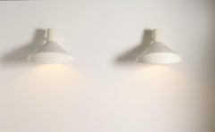 Gino Sarfatti for Arteluce, Pair of Model 225 White Wall Lights, 1957