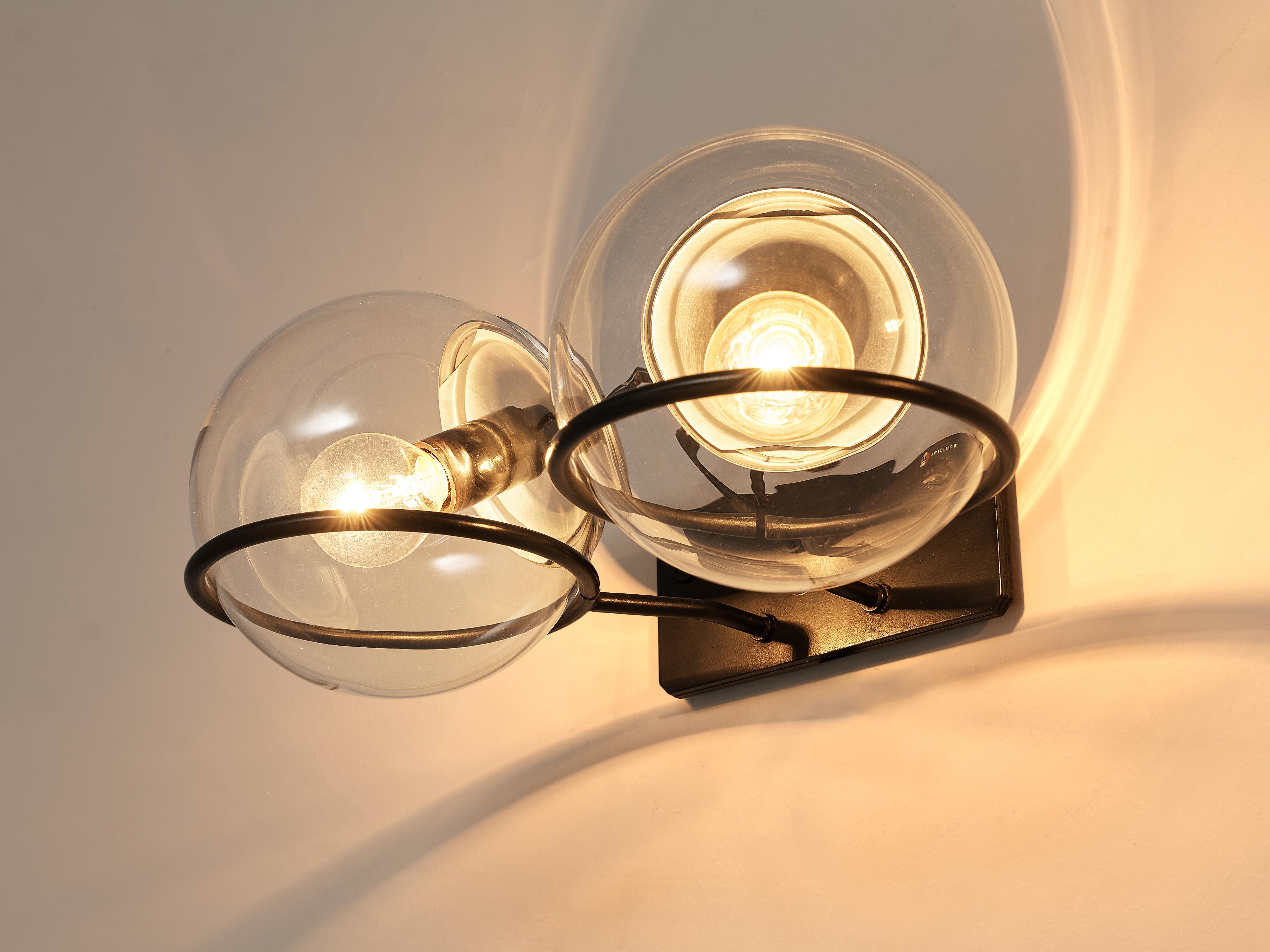 Mid-Century Modern Gino Sarfatti for Arteluce Pair of Wall Lights Model '237' in Glass and Metal
