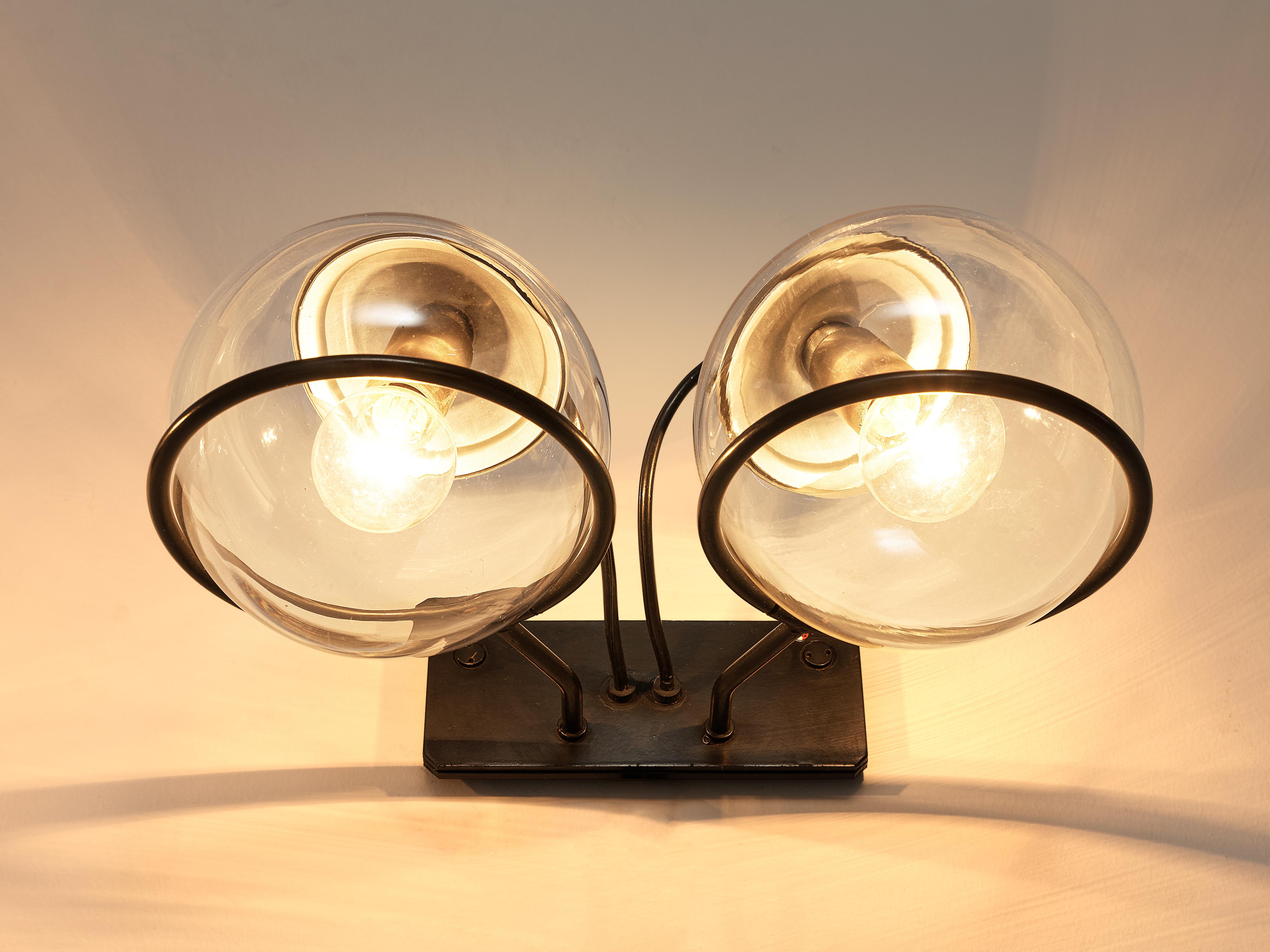 Gino Sarfatti for Arteluce Pair of Wall Lights Model '237' in Glass and Metal In Good Condition In Waalwijk, NL