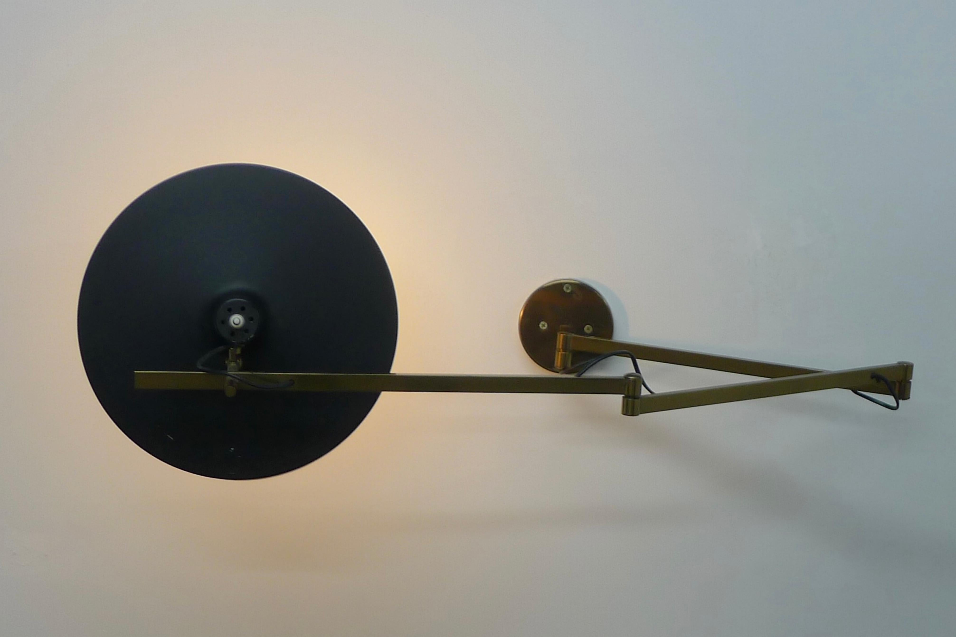 Mid-20th Century Gino Sarfatti for Arteluce, Rare Adjustable Wall Light, model 197, 1953 For Sale