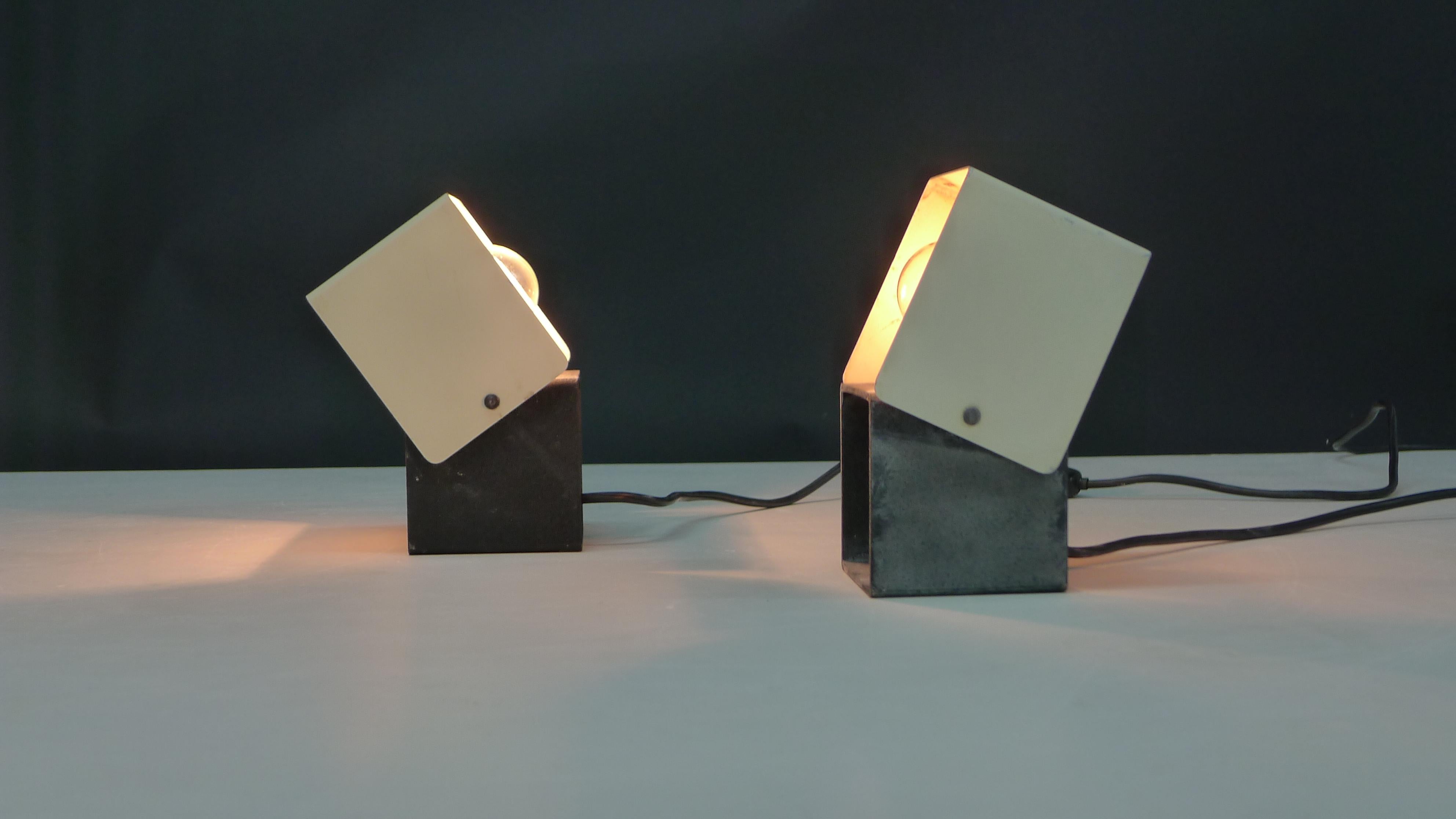 Gino Sarfatti for Arteluce, Rare Pair of Table/Desk Lamps, Circa 1960, Labelled For Sale 4