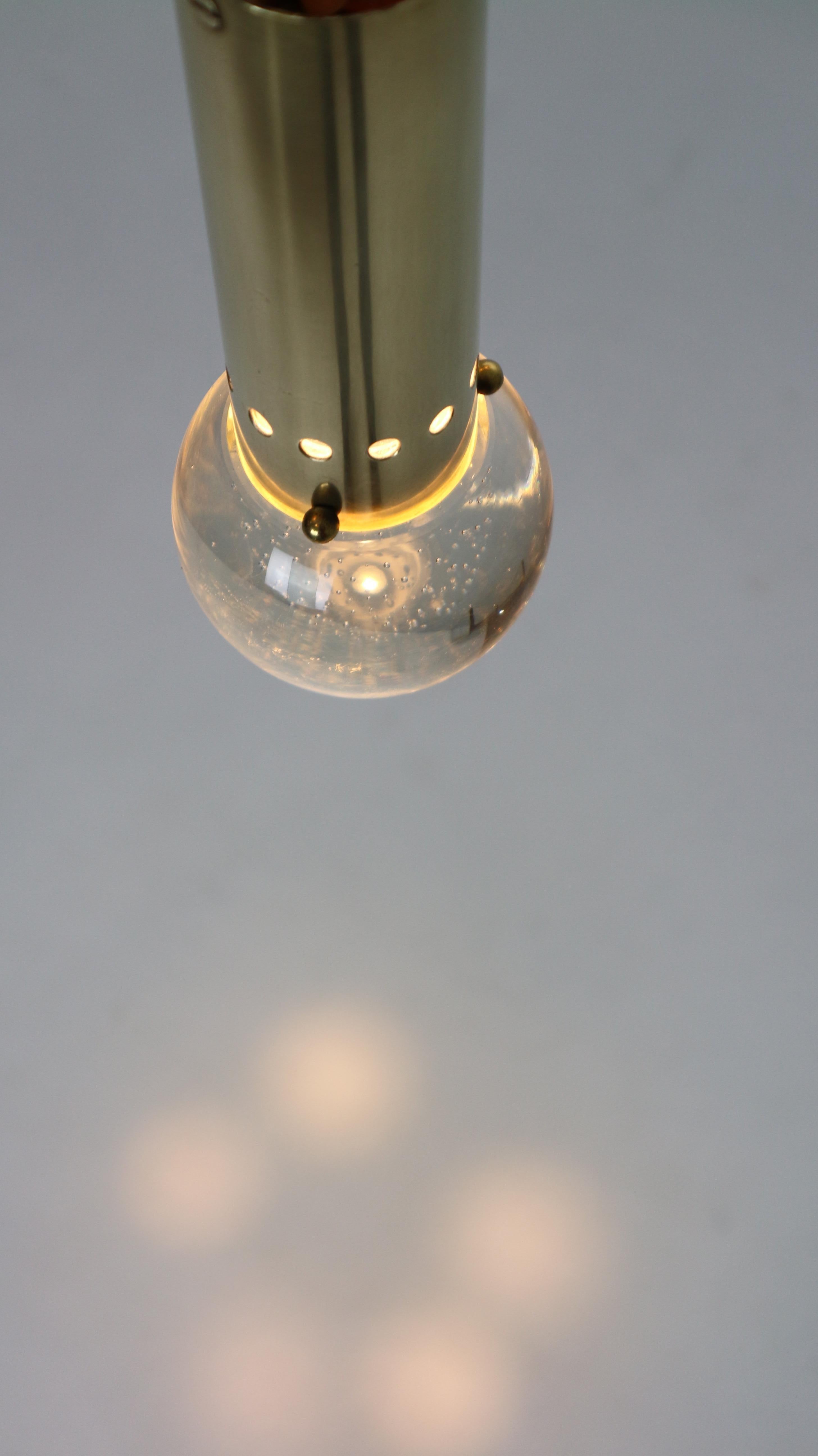 Gino Sarfatti for Arteluce SP/ 16 Lampada a sospensione a bolla d'ottone, 1950, Italia in vendita 5