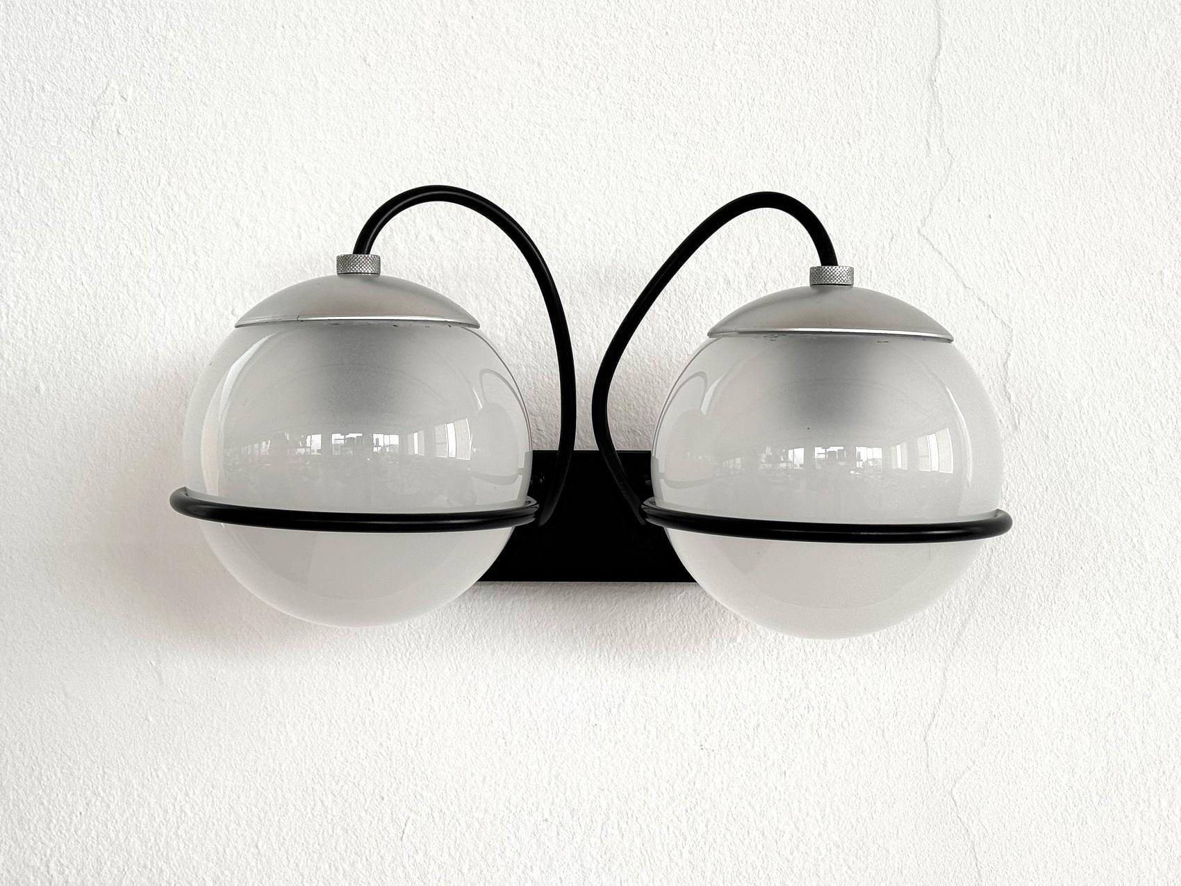 Italiano Gino Sarfatti for Arteluce Vintage Double Wall Light Model 237/2, 1960s in vendita