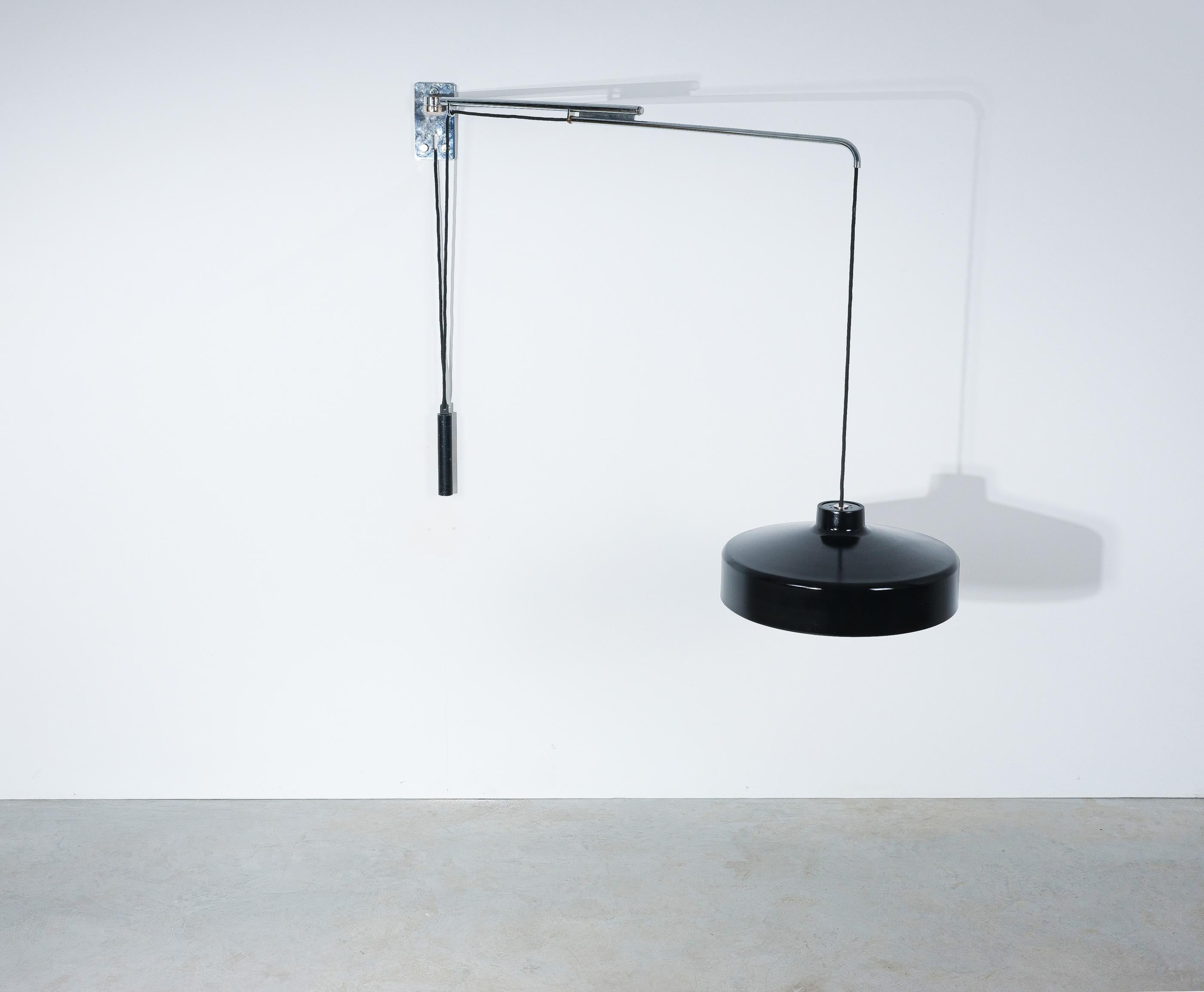 Gino Sarfatti pour Arteluce Appliques noires Lampes suspendues (2x) Modèle 194n, 1950 en vente 2