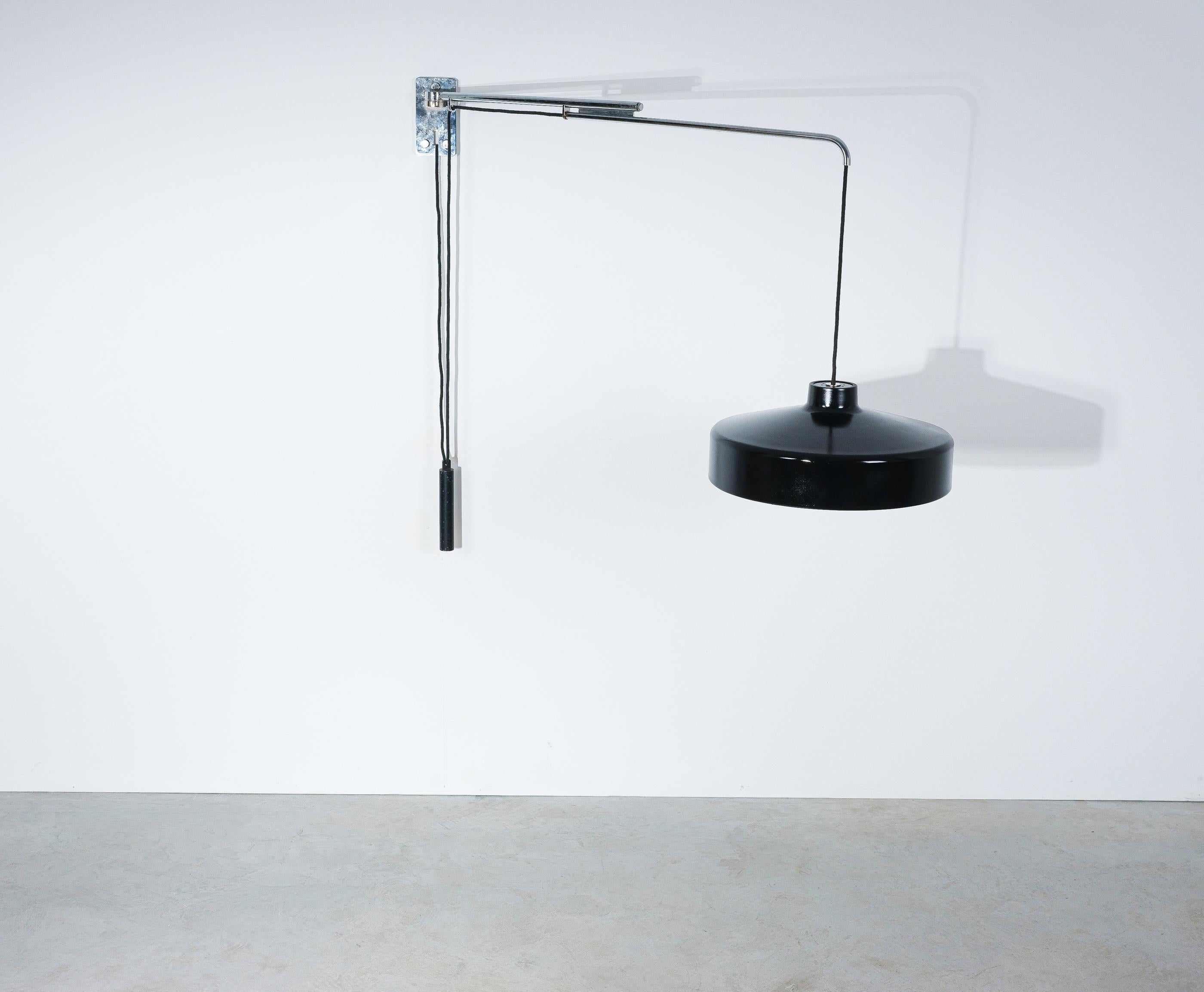 Gino Sarfatti pour Arteluce Appliques noires Lampes suspendues (2x) Modèle 194n, 1950 en vente 1