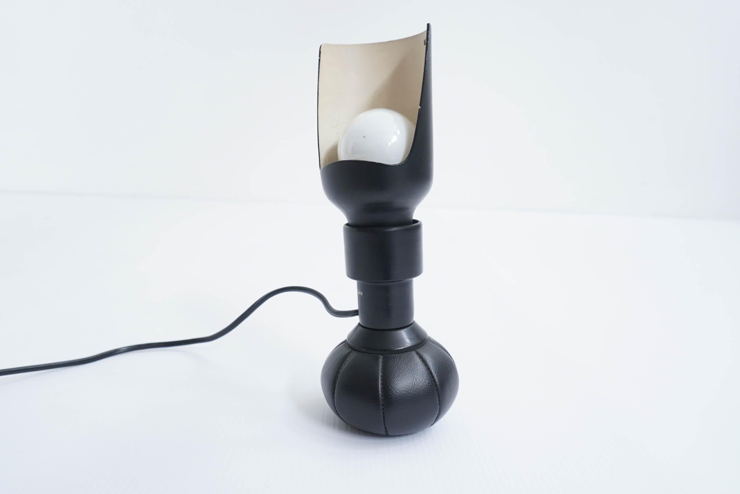 Mid-20th Century Gino Sarfatti Iconic Table Lamp Mod. 600/p Arteluce 1966