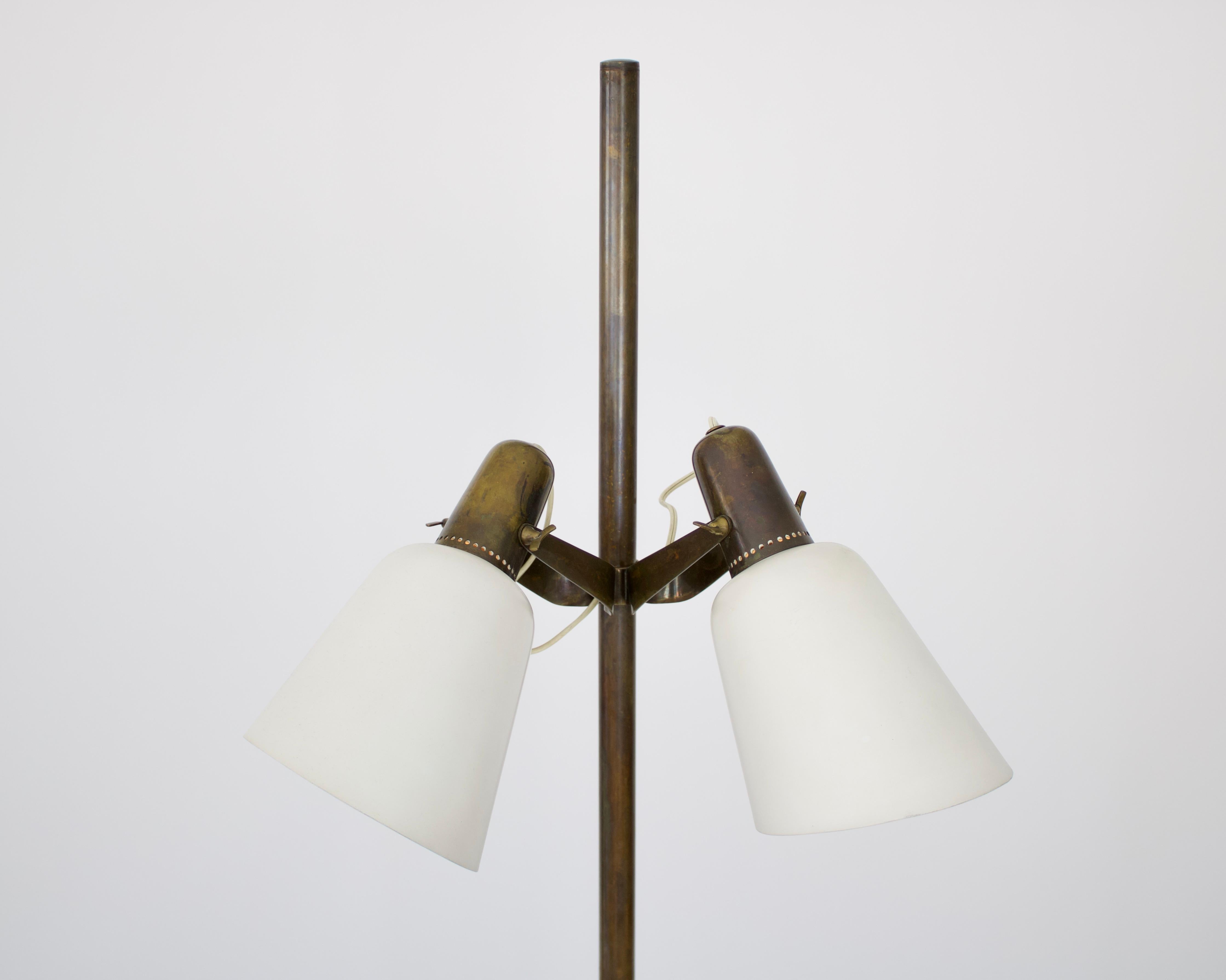 Mid-Century Modern Gino Sarfatti Italian Floor Lamp Model 1022