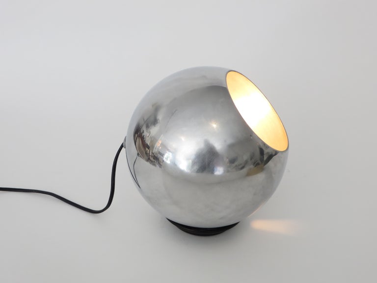 Mid-Century Modern Gino Sarfatti Italian Table Light Model 586 for Arteluce For Sale