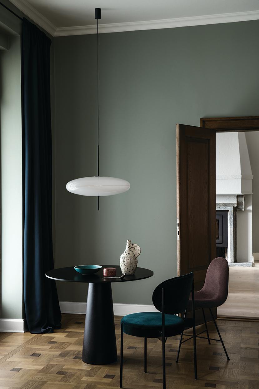 Gino Sarfatti-Lampe, Modell 2065, schwarz-weiß, Diffusor, schwarze Beschläge, von Astep im Angebot 8