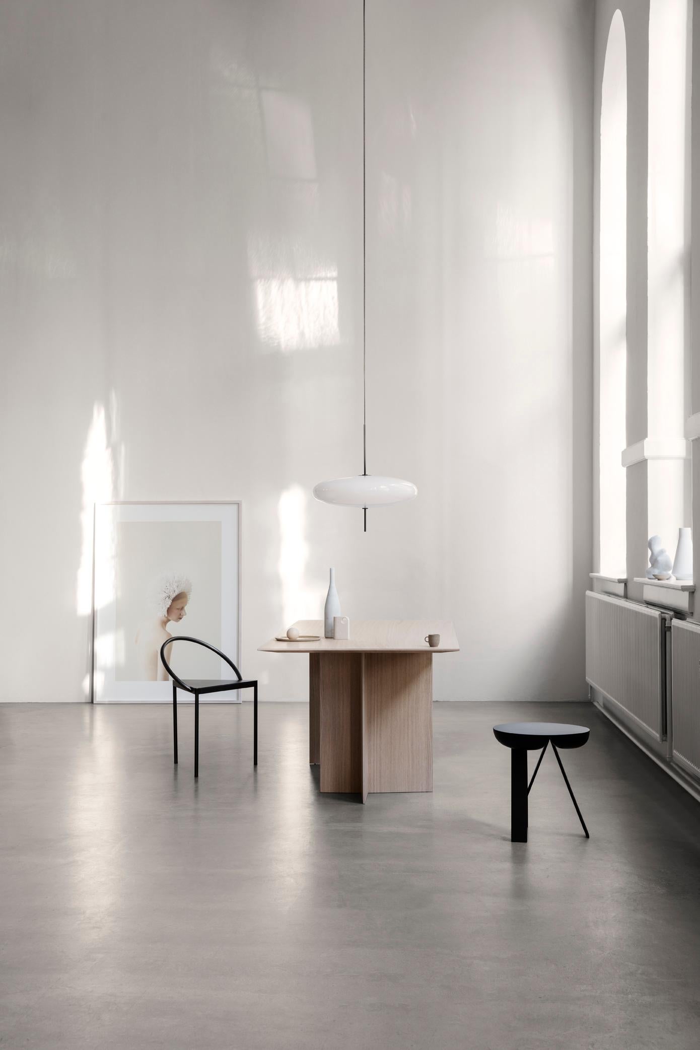 Contemporary Gino Sarfatti Lamp Model 2065 White Diffuser, Black Hardware For Sale