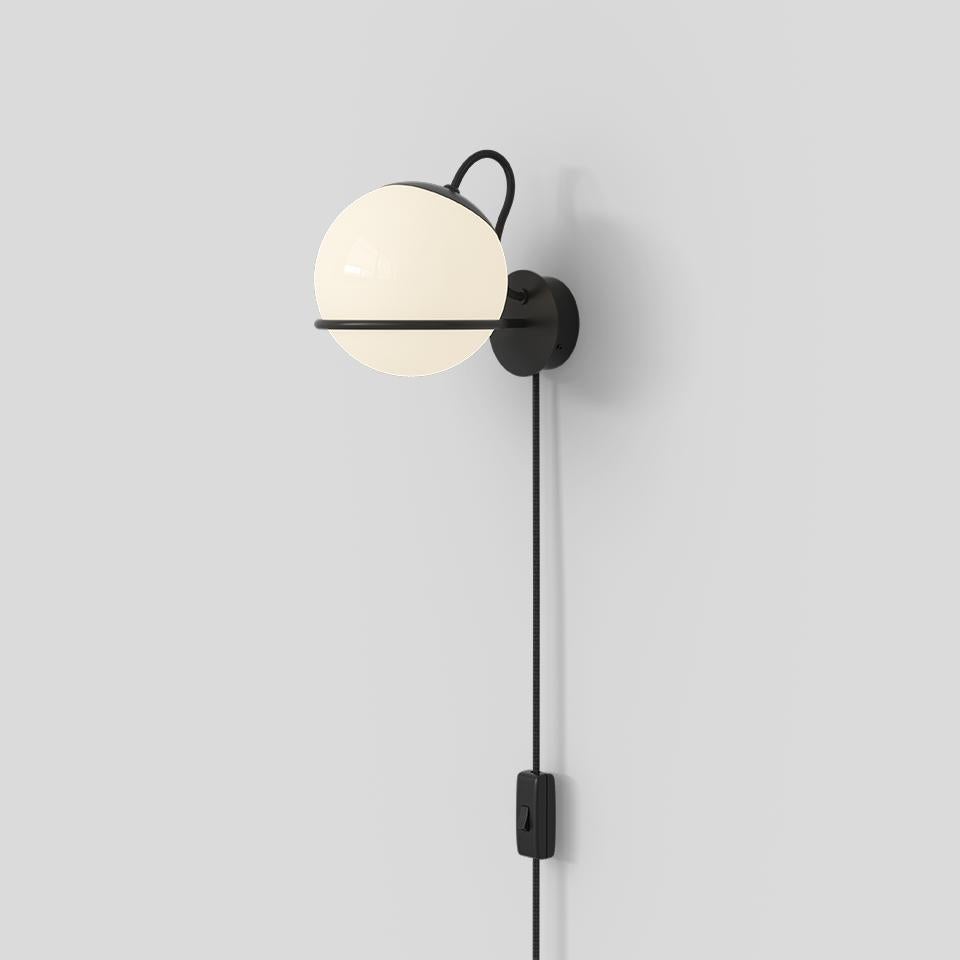 Gino Sarfatti-Lampe Modell 237/1 Schwarze Transparente Halterung  von Astep (Aluminium) im Angebot