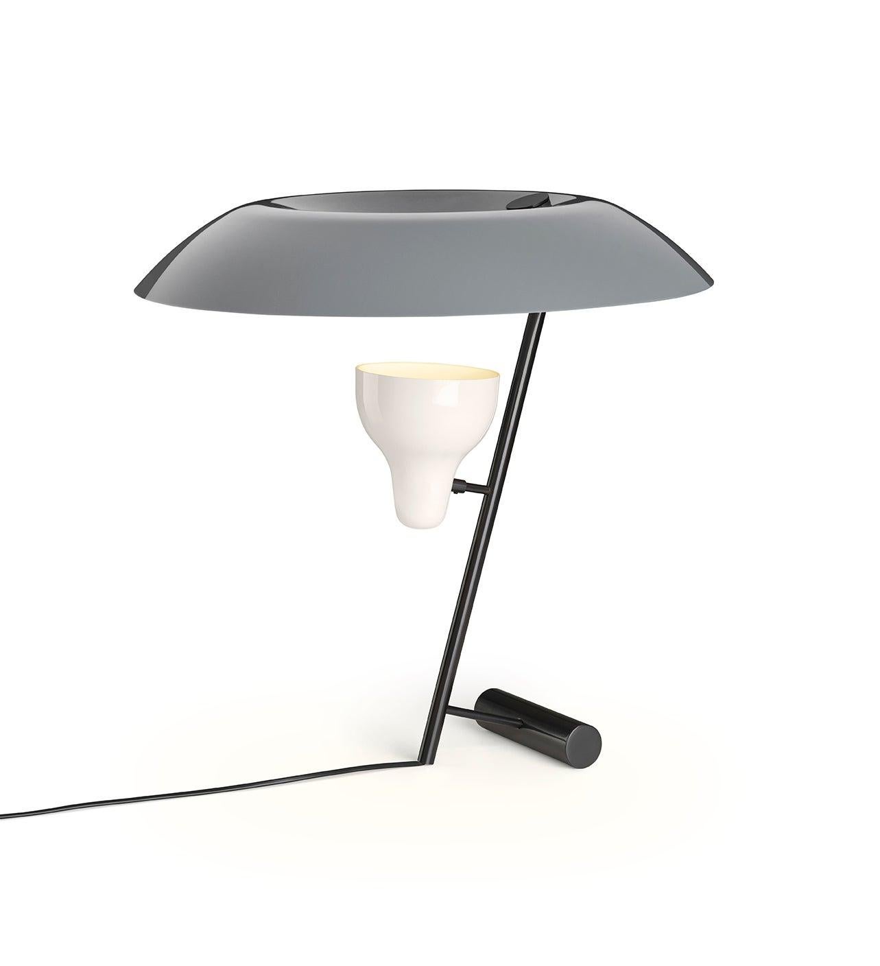 Gino Sarfatti-Lampe Modell 548, dunkel brüniertes Messing mit grauem Difuser für Astep im Angebot 4