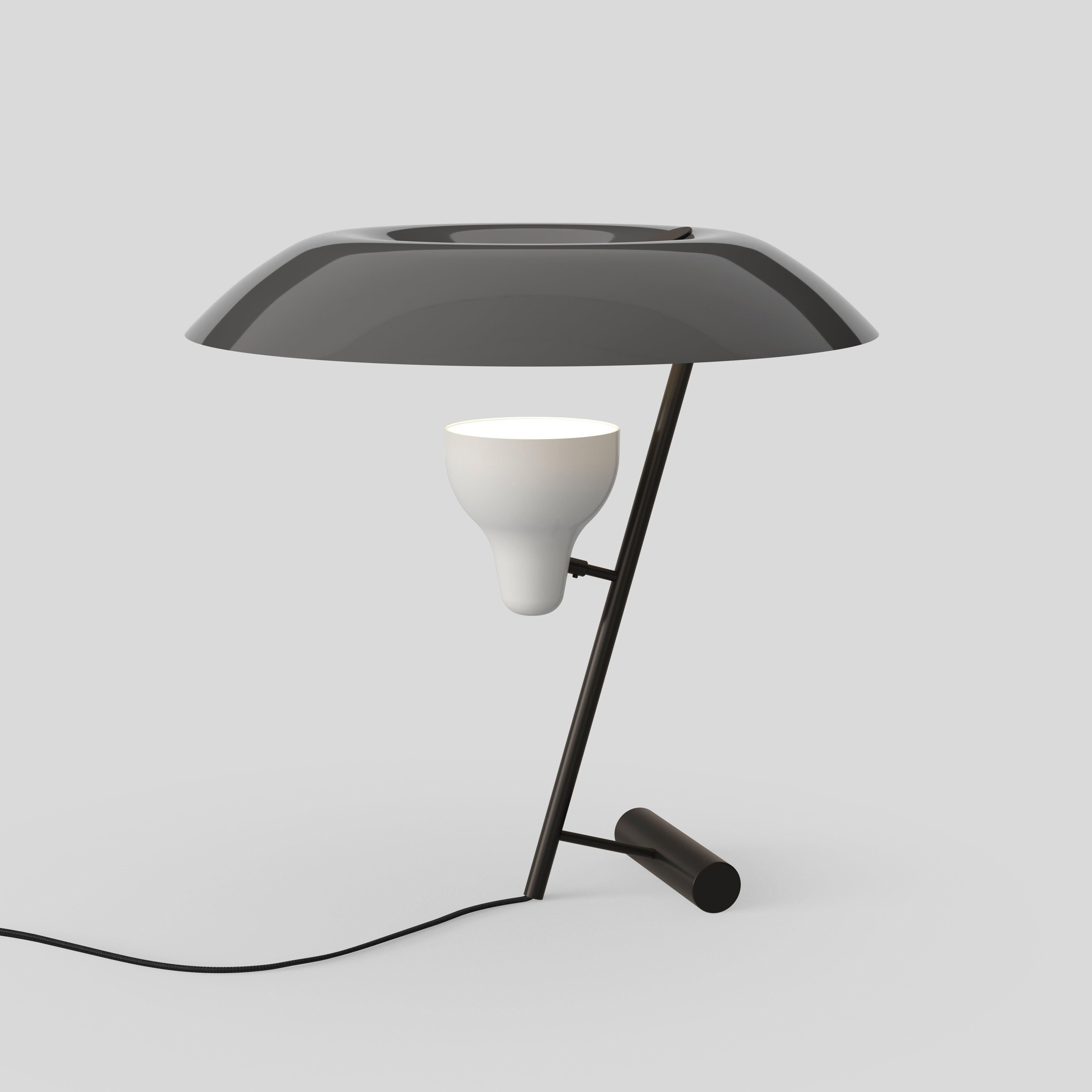 Lampe Gino Sarfatti modèle 548 en laiton bruni foncé avec embout gris pour Astep en vente 5