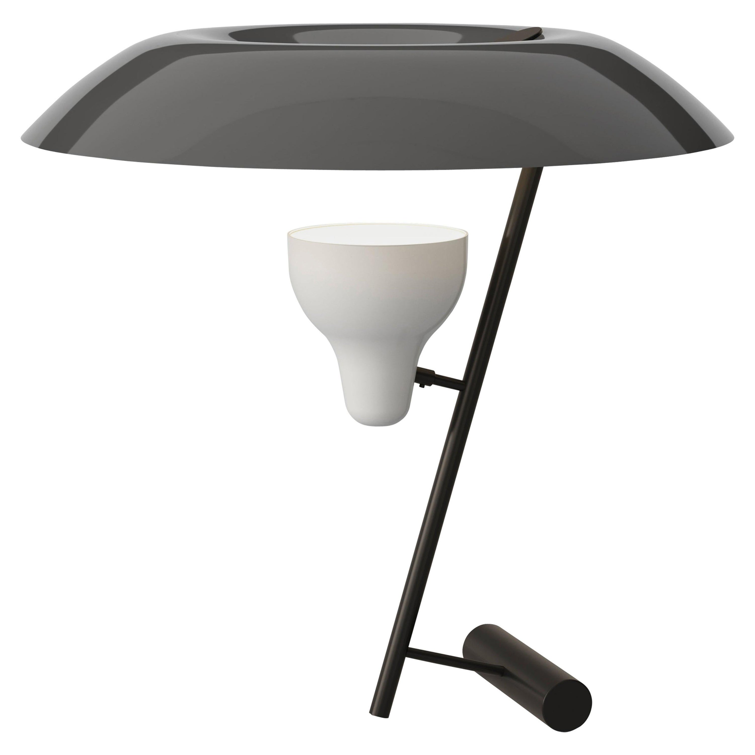 Lampada Gino Sarfatti Model 548 in ottone brunito scuro con diffusore grigio per Astep