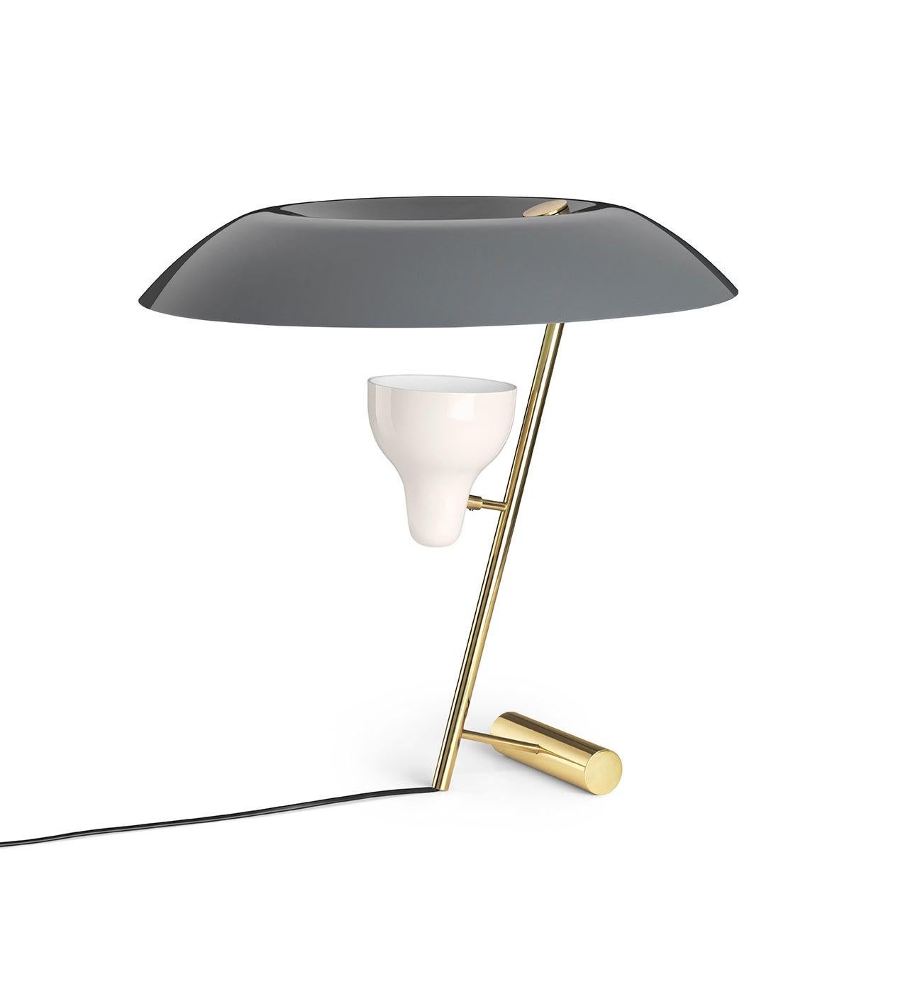 Lampada Gino Sarfatti Model 548 in ottone lucido con diffusore grigio di Astep in vendita 3