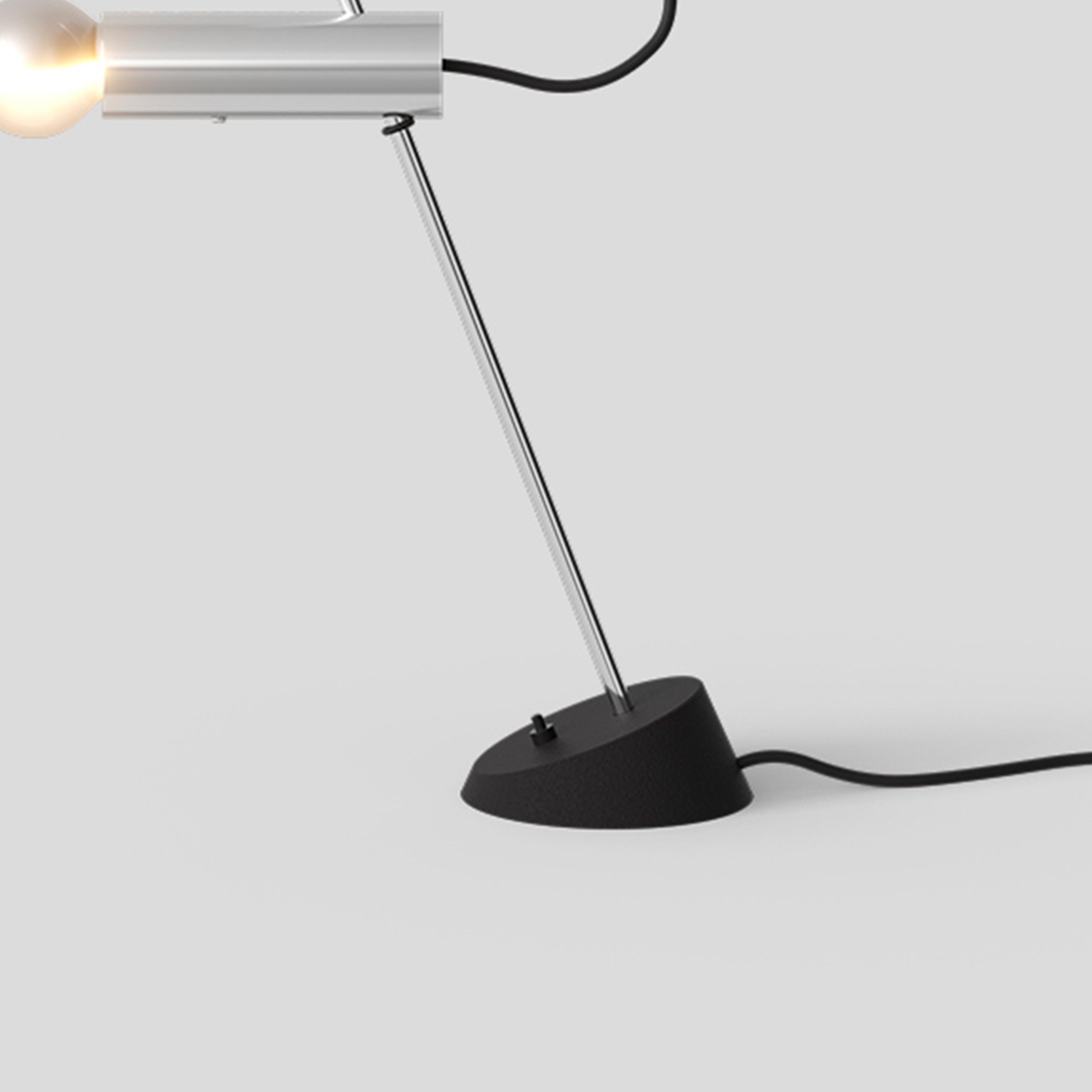 Mid-Century Modern Gino Sarfatti Lamp Model 566 by Astep For Sale