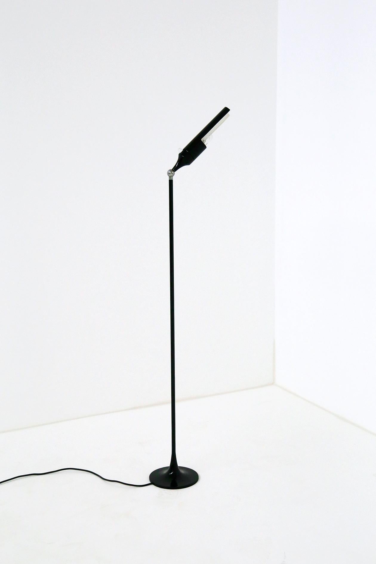 Mid-Century Modern Gino Sarfatti Midcentury Black Floor Lamp for Arteluce, Model No. 1086, 1961