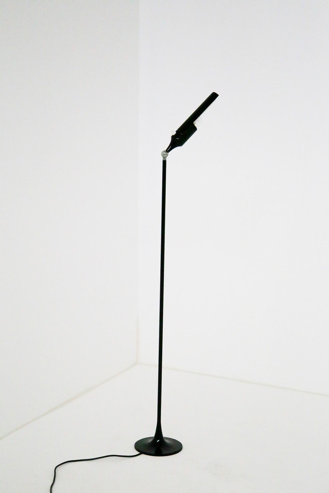 Italian Gino Sarfatti Midcentury Black Floor Lamp for Arteluce, Model No. 1086, 1961