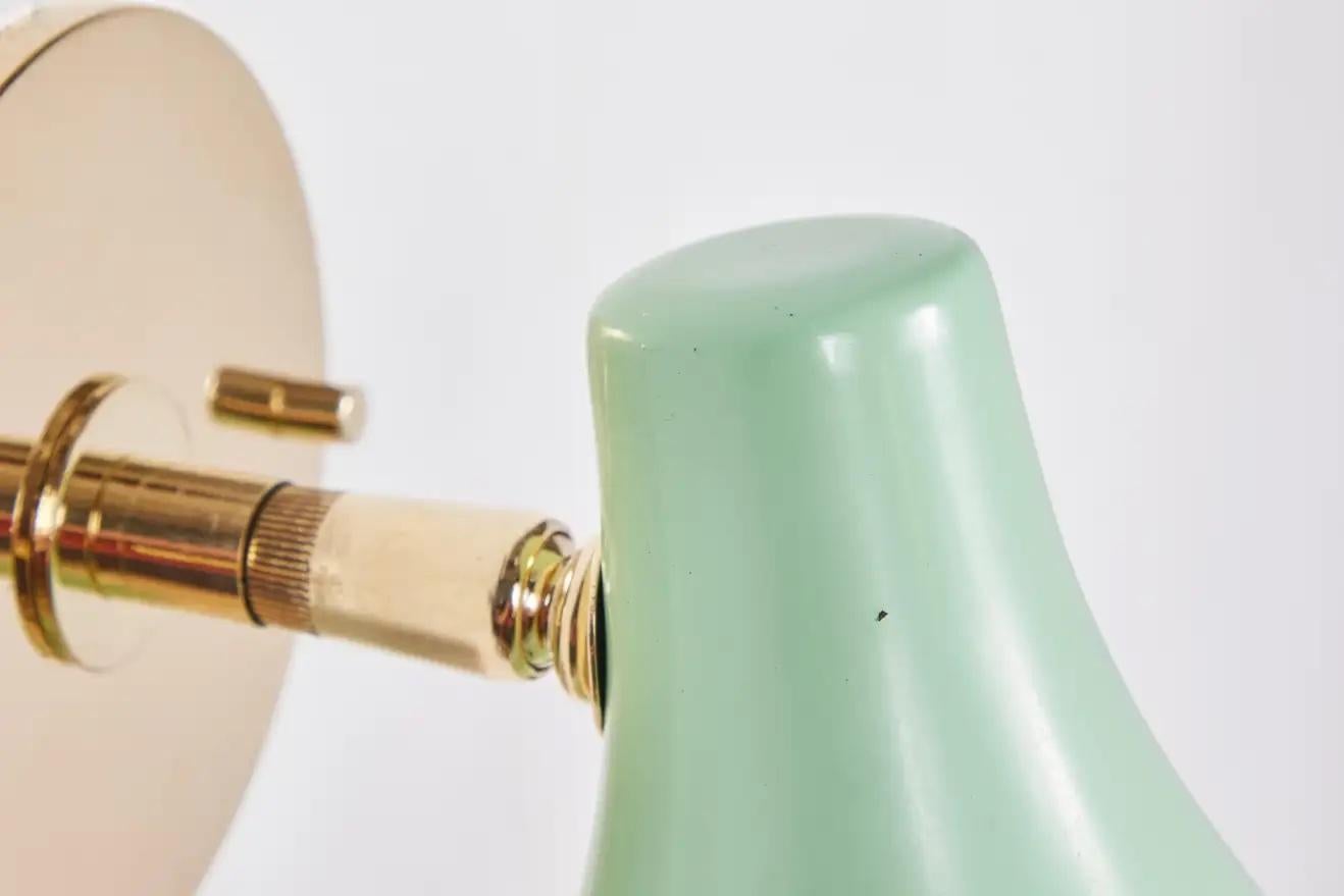 Gino Sarfatti Model #10 Sconce in Green for Arteluce For Sale 6