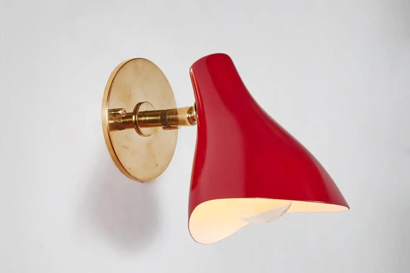 Gino Sarfatti Model #10 Sconce in Red for Arteluce In Good Condition For Sale In Glendale, CA
