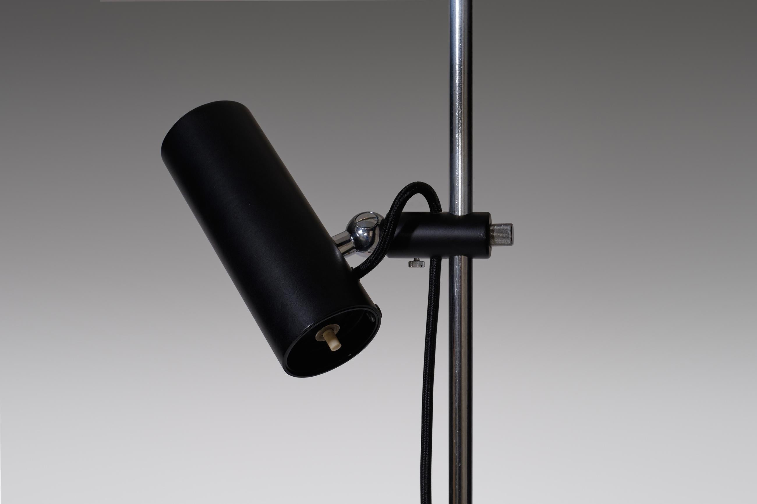 Gino Sarfatti ‘Model 1055’ Adjustable Floor Lamp for Arteluce, Italy, 1950s 2