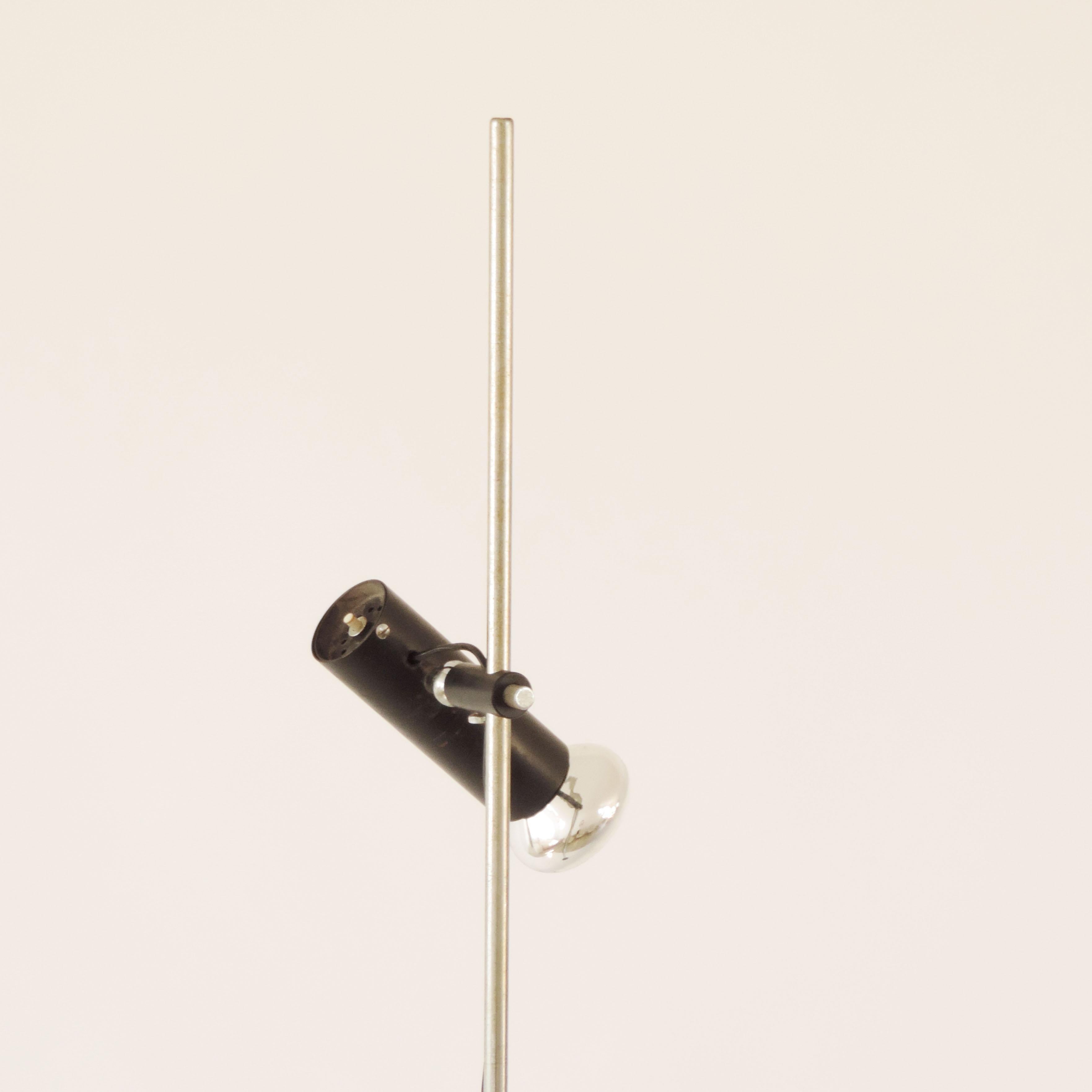 Gino Sarfatti Model 1055 adjustable floor lamp for Arteluce, Italy 1955.