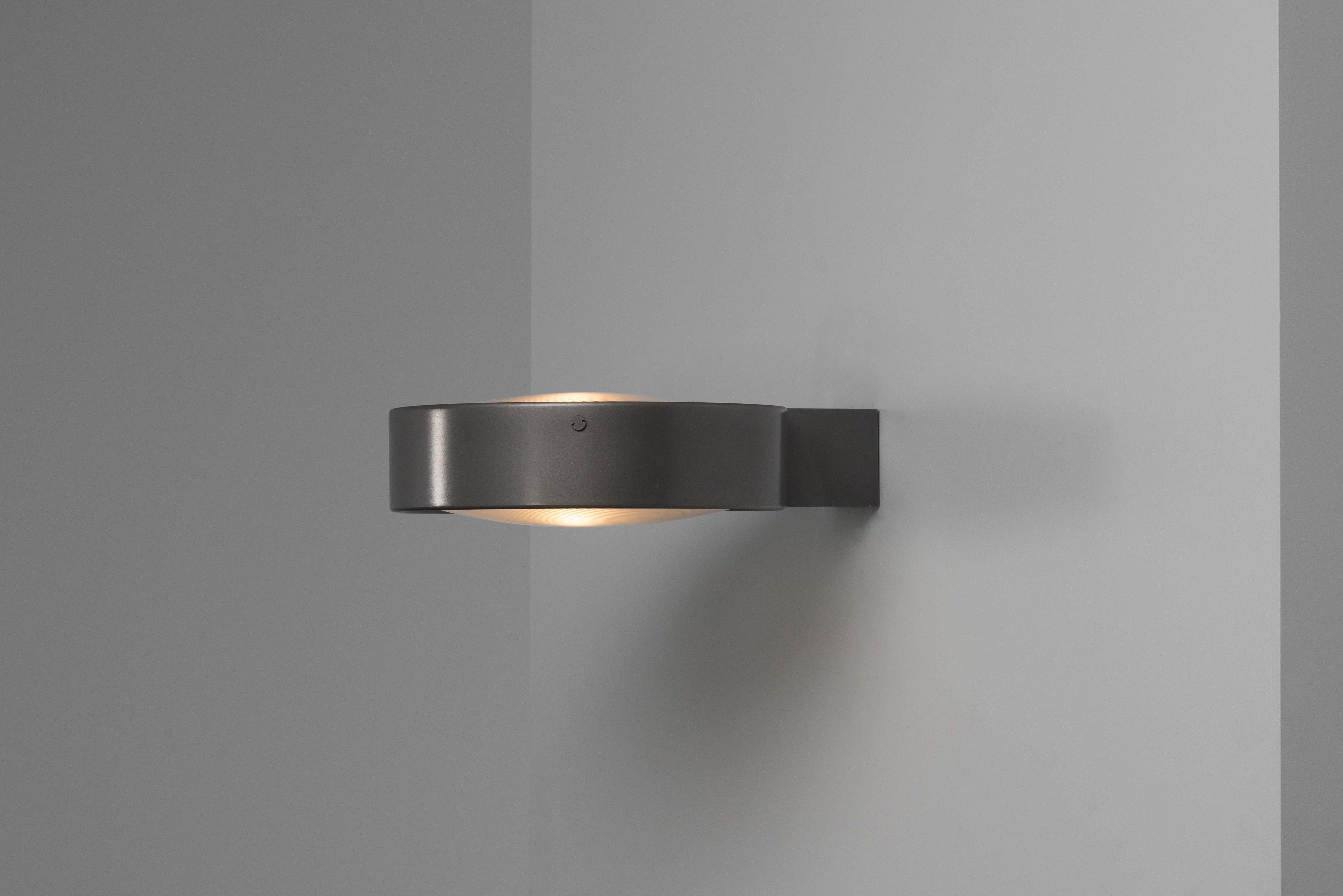 Gino Sarfatti model 143 wall lamp by Arteluce Italy 1963 Moderno de mediados de siglo en venta