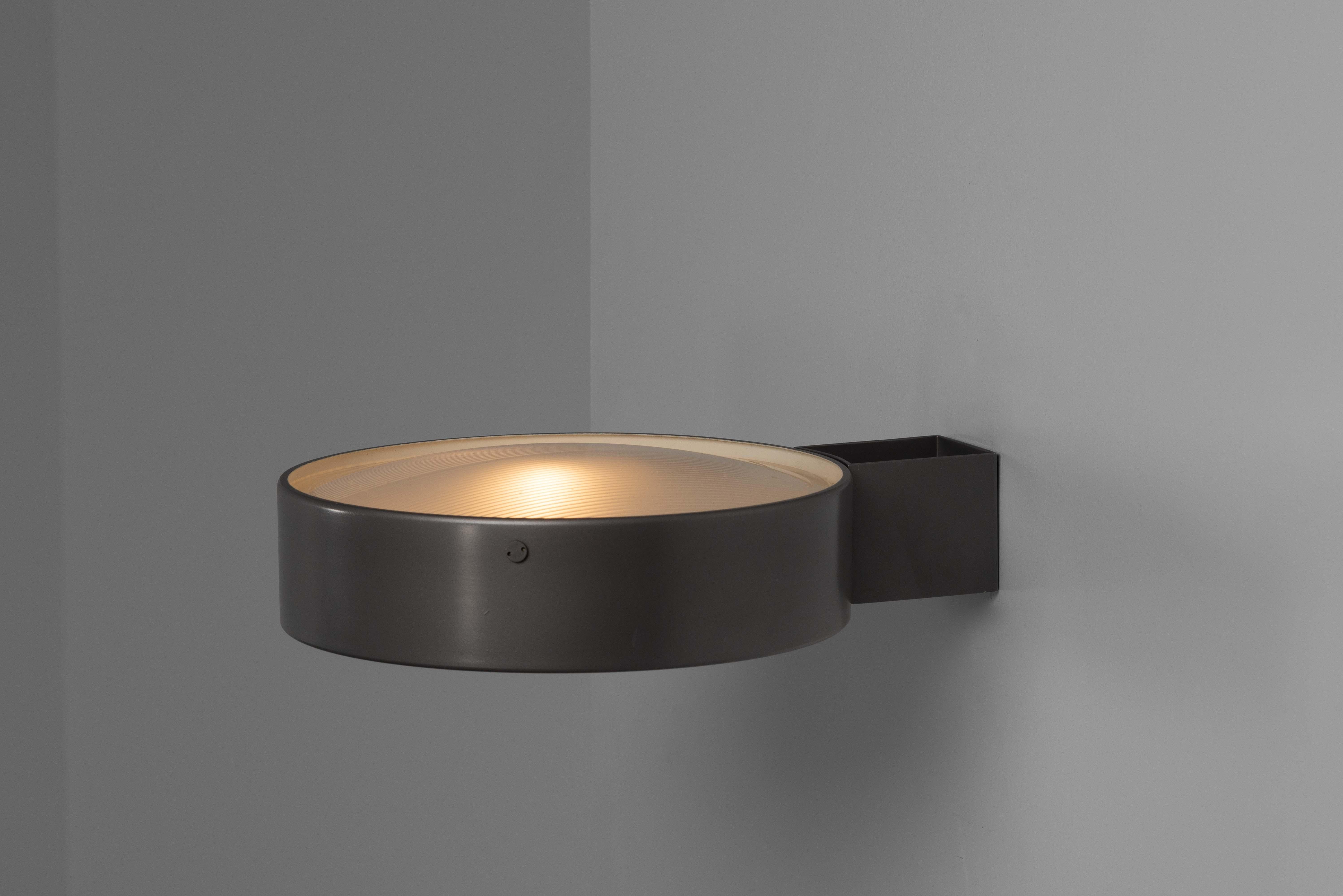 Gino Sarfatti model 143 wall lamp by Arteluce Italy 1963 mediados del siglo XX en venta