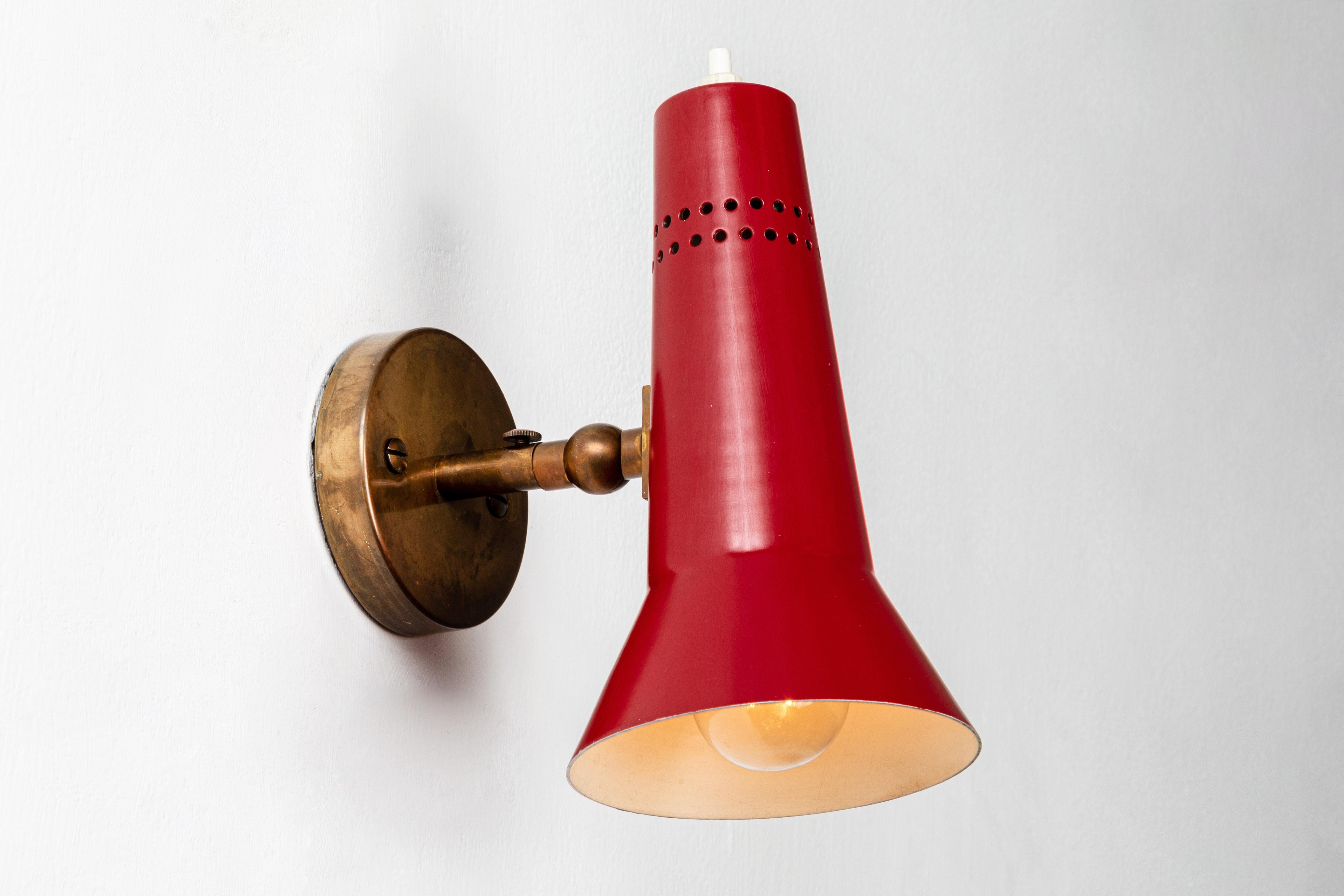 Gino Sarfatti Model #21 Red Perforated Sconces for Arteluce, circa 1955 In Good Condition For Sale In Glendale, CA