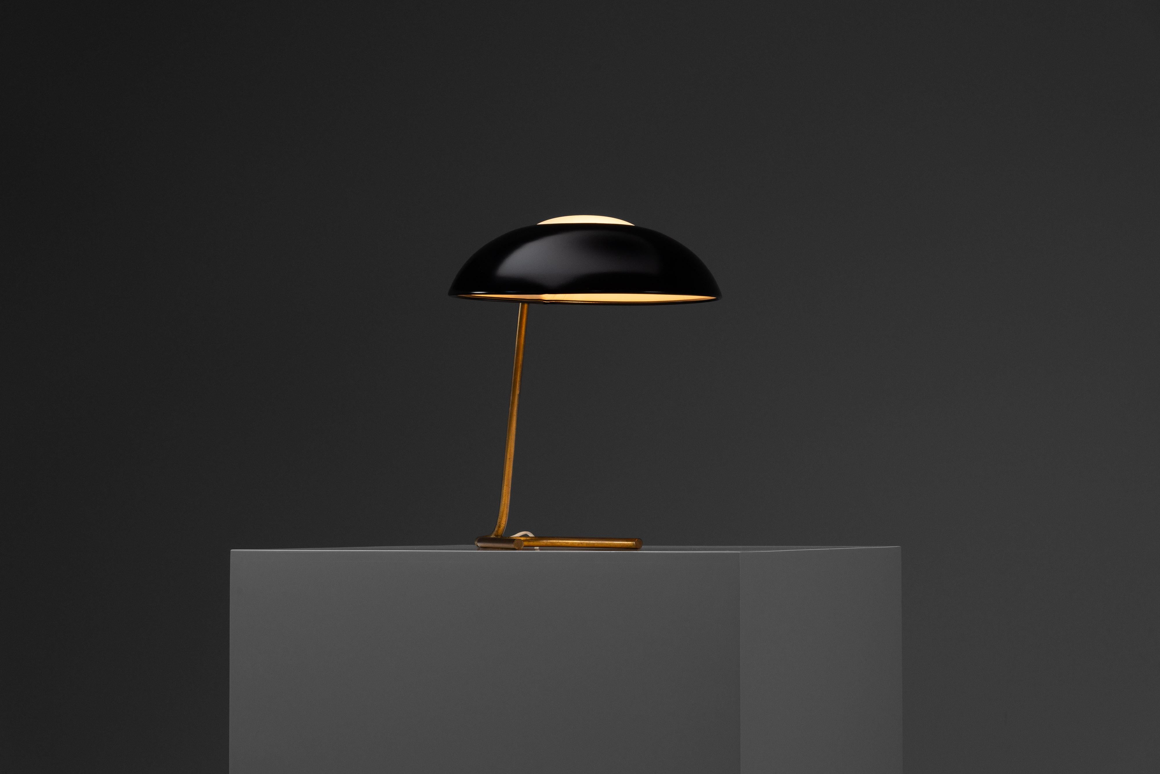 Lampe de table Gino Sarfatti modèle 518 Arteluce Italie 1941 Bon état - En vente à Roosendaal, Noord Brabant