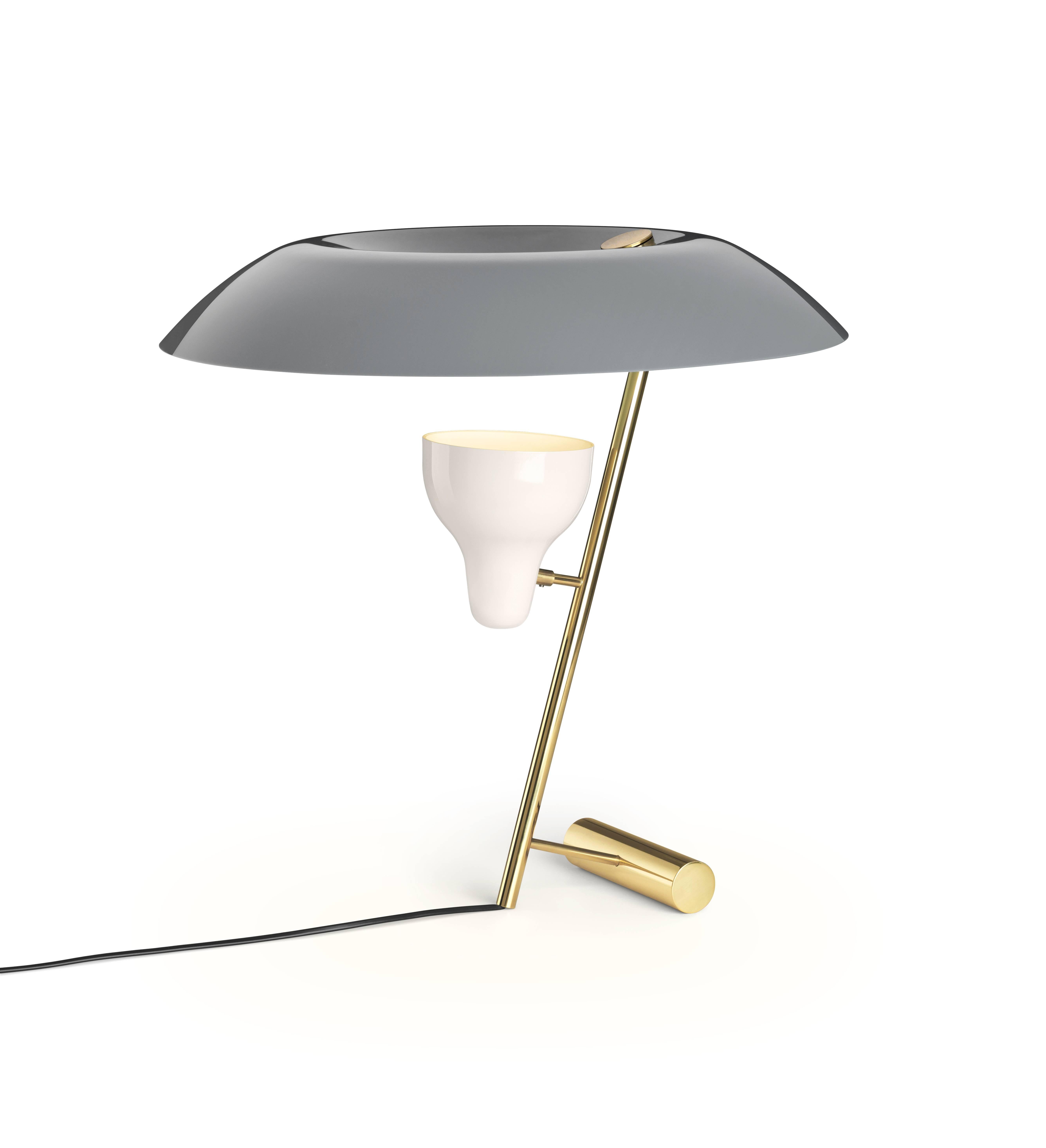 Gino Sarfatti model #548 table lamp in gray and polished brass.

Designed in 1951, this is an authorized re-edition by Alessandro Sarfatti, grandson of Gino Sarfatti, who applies his grandfather's scrupulous attention to detail and materials to