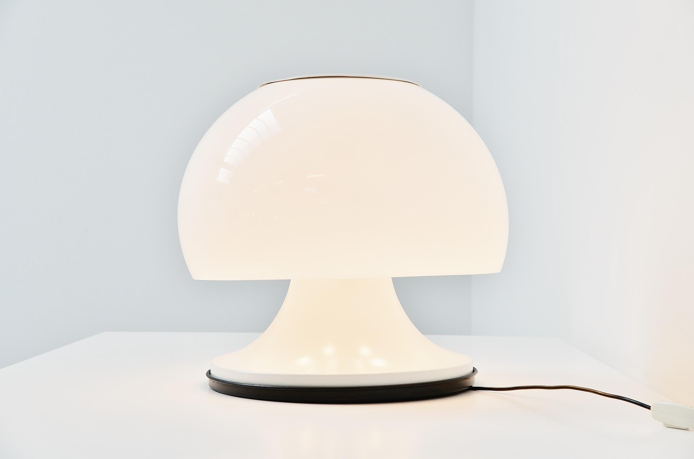 Italian Gino Sarfatti Model 596 Table Lamp Arteluce, 1968 For Sale