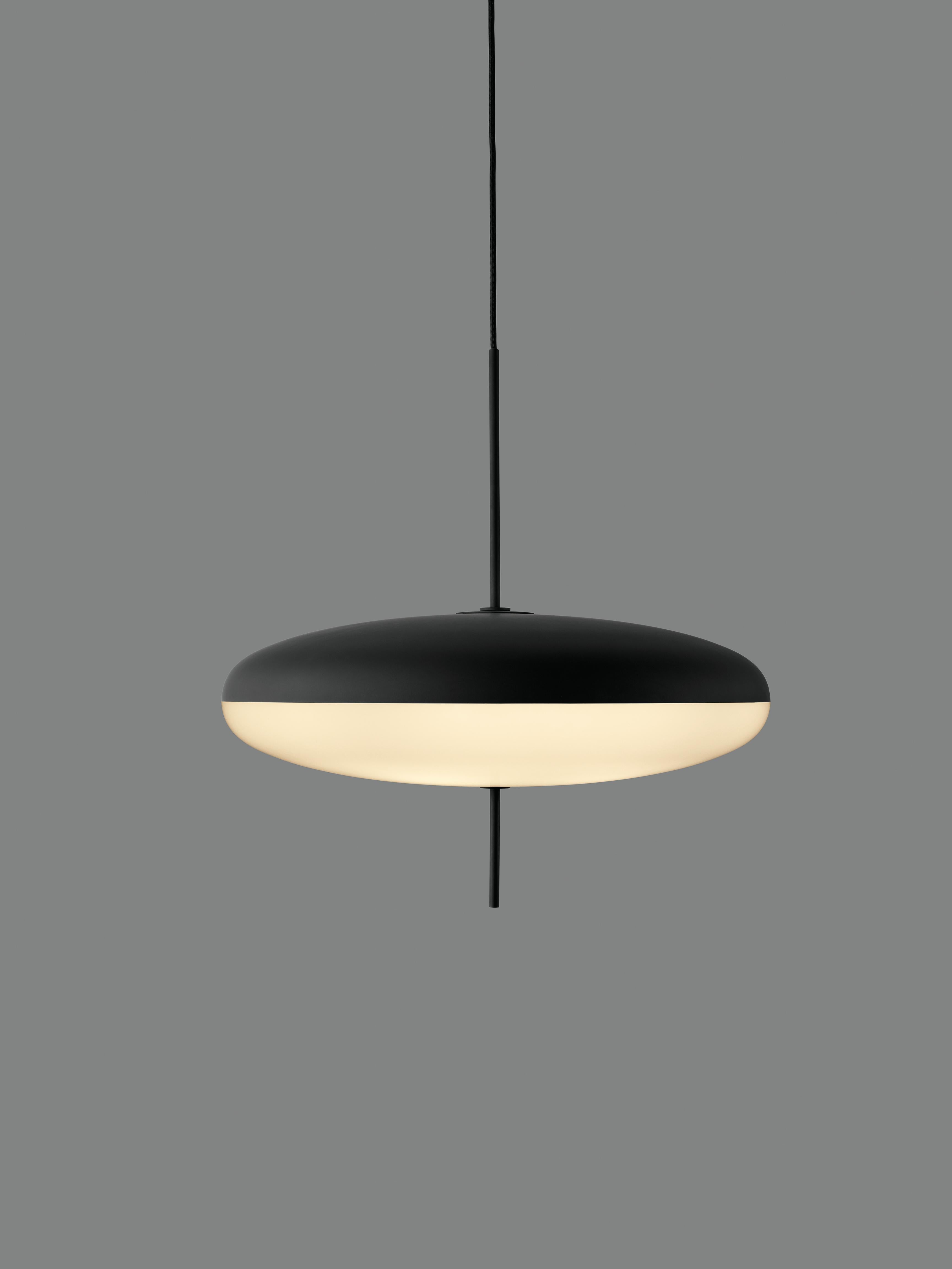 Gino Sarfatti model no. 2065 ceiling lamp in black and white. Designed in 1950, this is an authorized 2017 Astep/Flos re-edition by Alessandro Sarfatti, grandson of Gino Sarfatti, who applies his grandfather's scrupulous attention to detail and