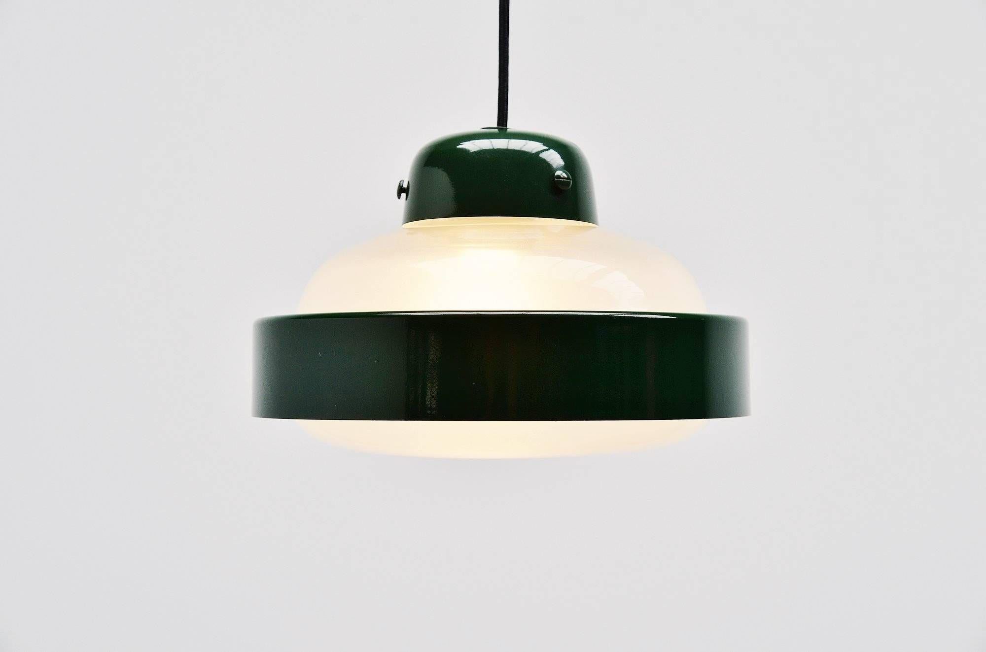 Rare pendant lamp model 2102p designed by Gino Sarfatti, manufactured by Arteluce, Italy, 1959. This light exists in three parts, a diffuser in opaline glass, reflective supporting ring in green lacquered aluminium, ceiling fitting lacquered green.
