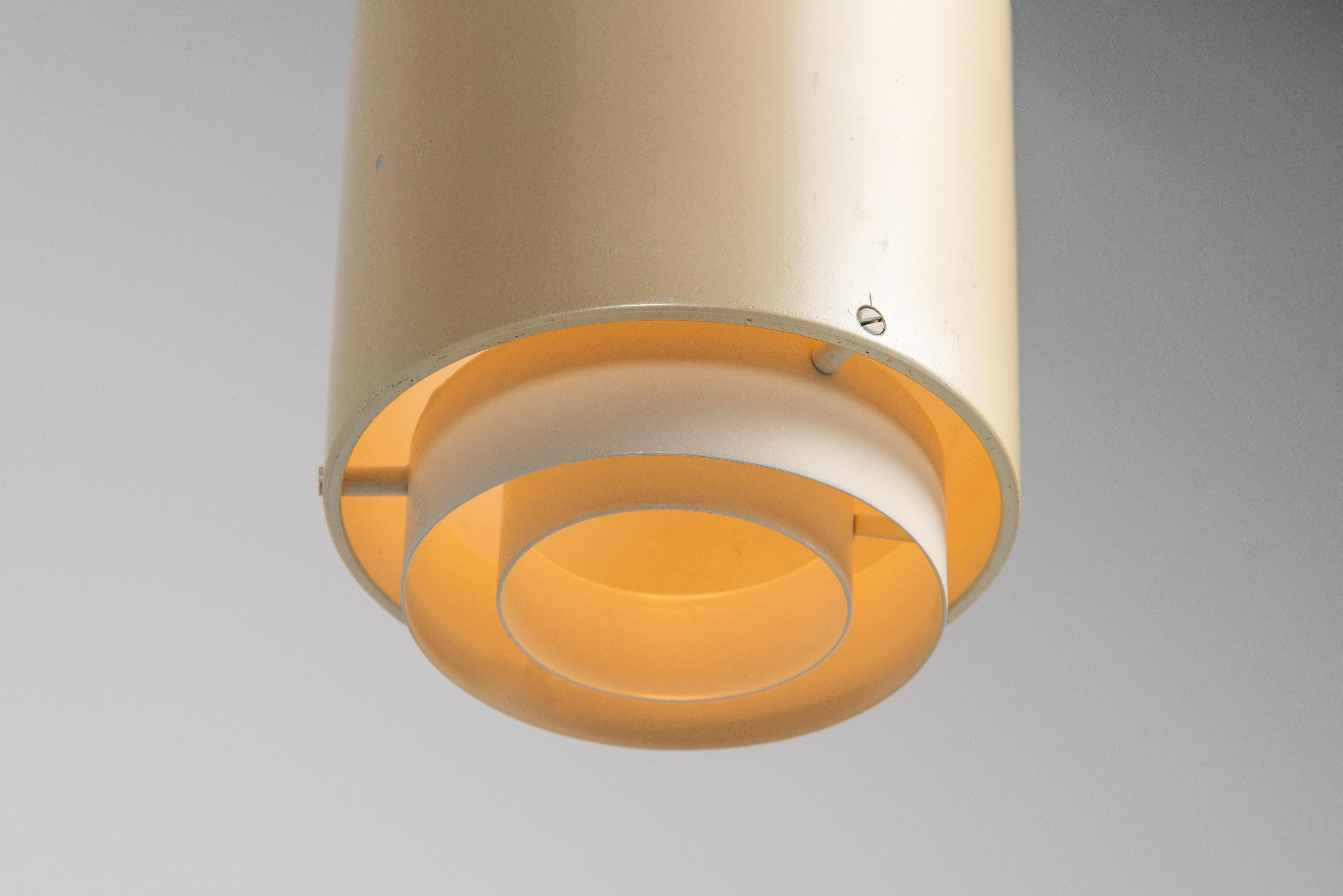 Metà XX secolo Coppia di lampade a sospensione Gino Sarfatti for Arteluce Italia 1958 in vendita