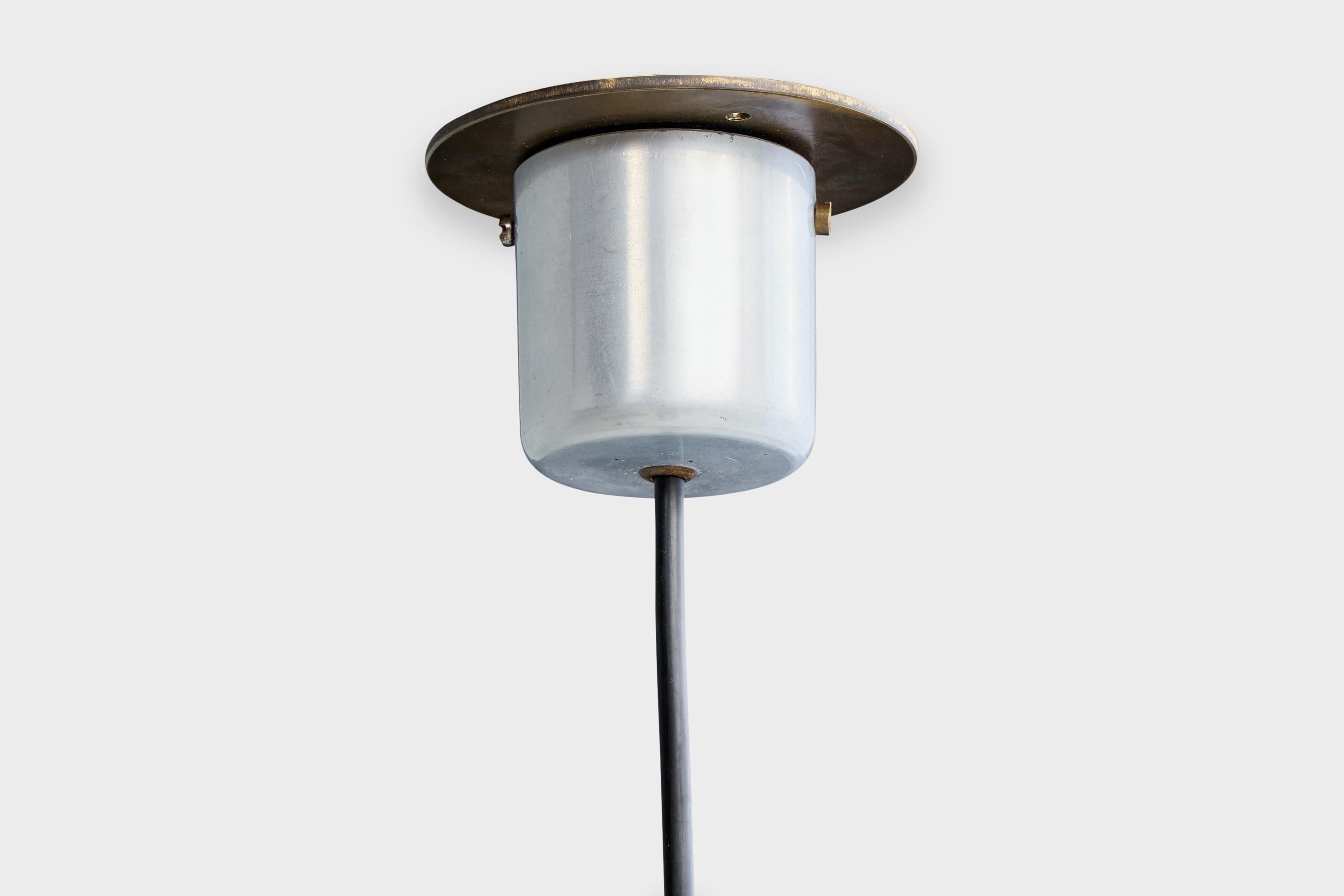 Gino Sarfatti, Pendant Light, Metal, Glass, Italy, 1950s (Metall) im Angebot