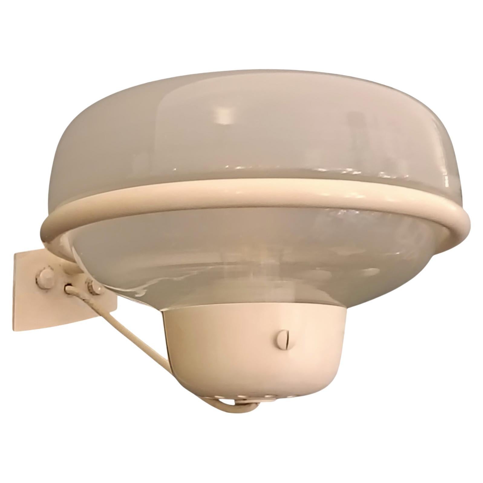 Gino Sarfatti for Arteluce Wall Lamp "228" White, Italy 1950s For Sale