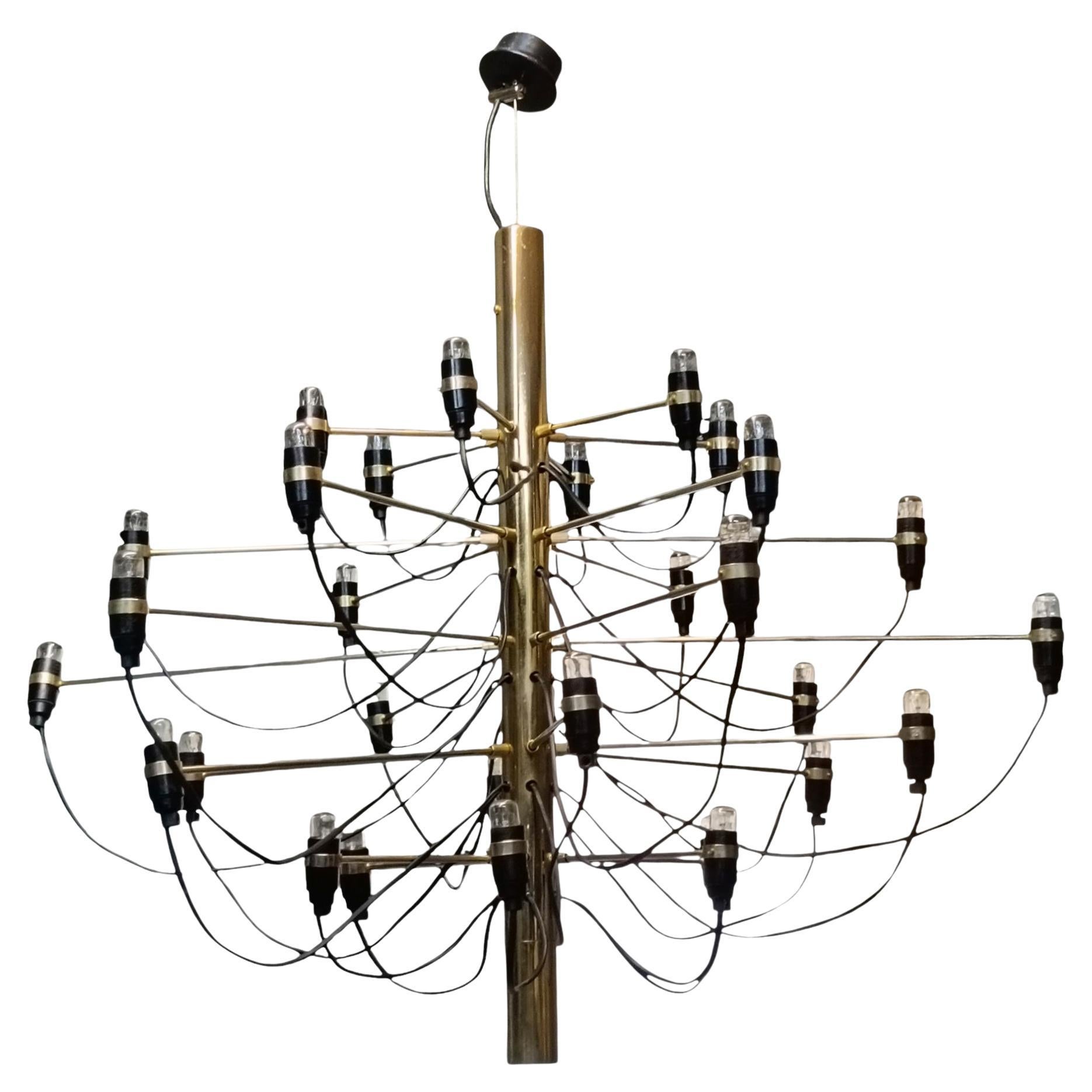 Gino Sarfatti per Arteluce Lampadario "2097/30", Italia 1960s