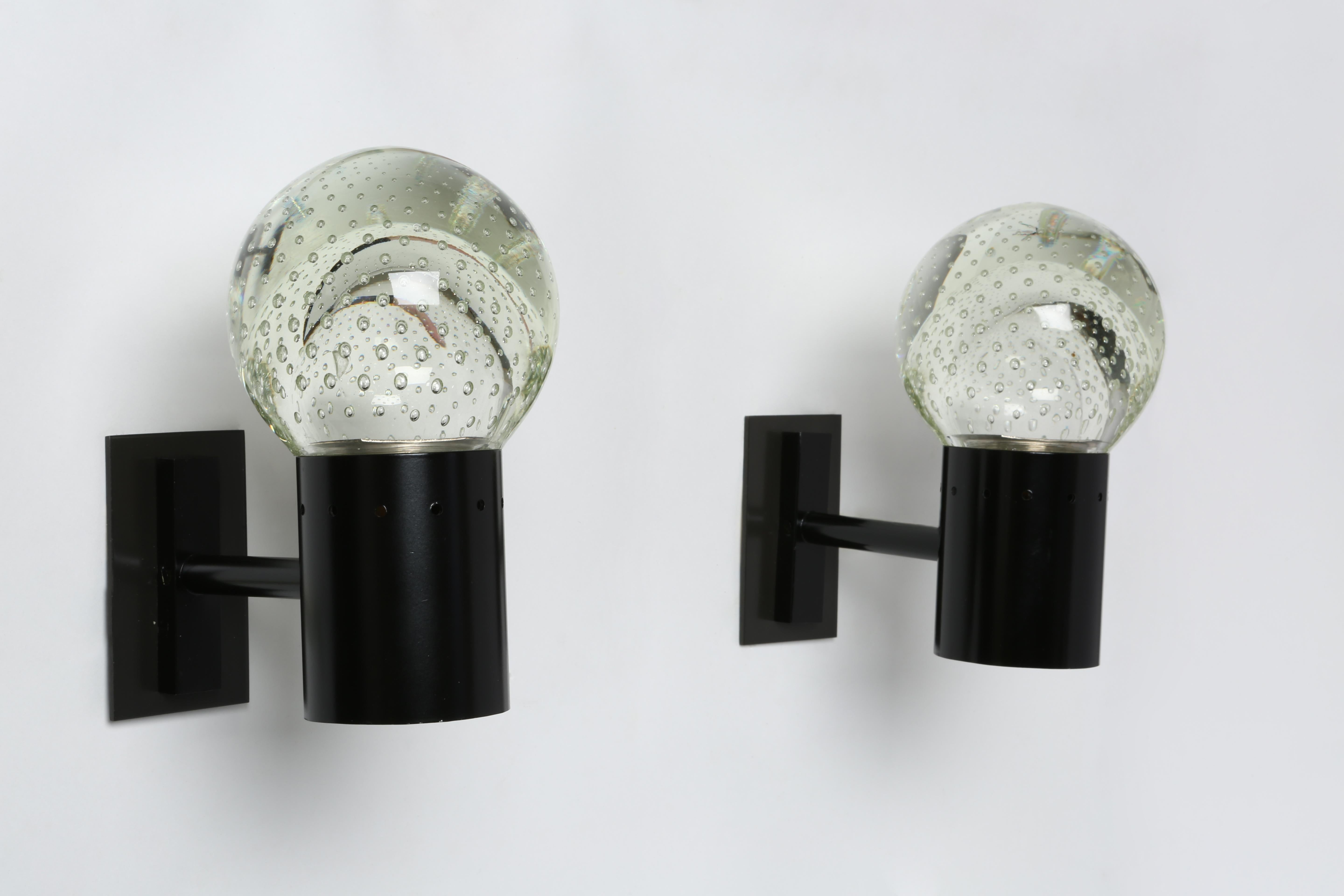 Gino Sarfatti sconces for Archimede Seguso, a pair
Designed and manufactured in Italy in 1950s
Seguso bullicante glass and enameled metal frames.
Rewired for US with custom back plates.
Take 1 candelabra bulb each.
Restored. Metal re-enameled.
Price