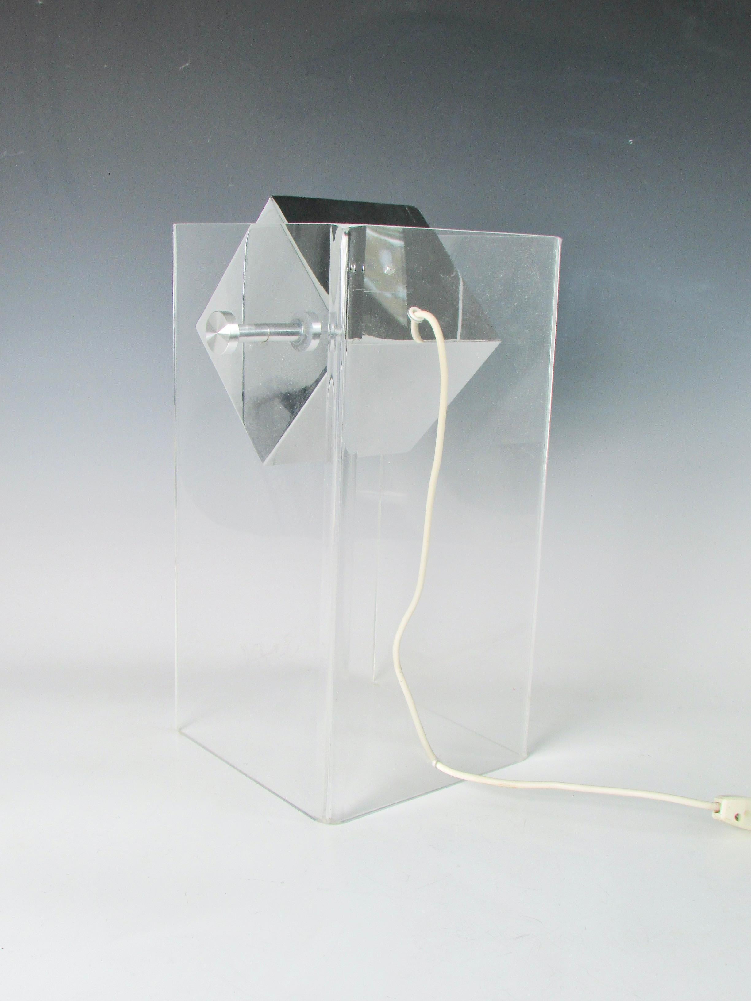 Gino Sarfatti Style Multi Adjustable Lucite Box Table Lamp Table Lamp For Sale 3