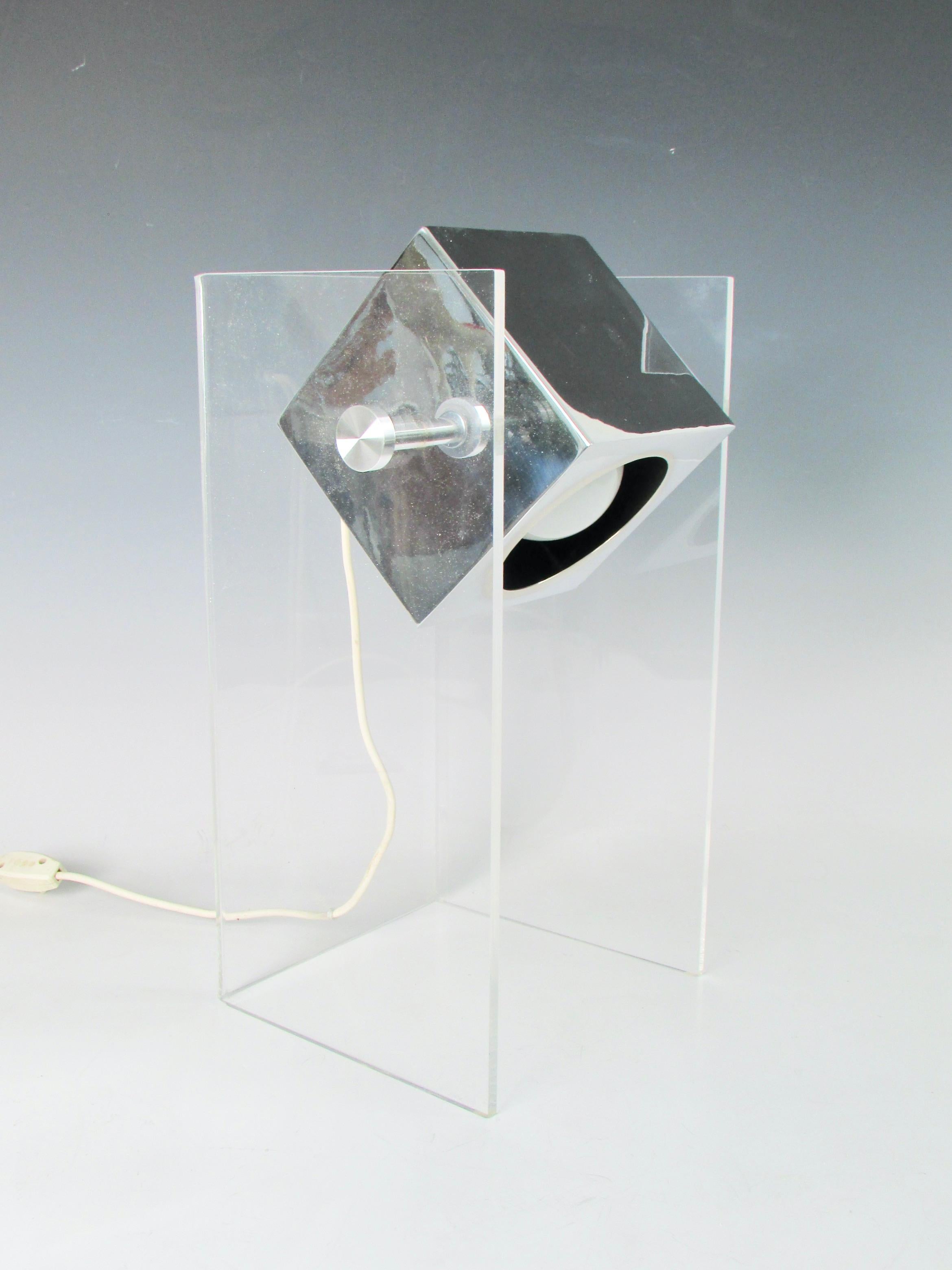 Gino Sarfatti Style Multi Adjustable Lucite Box Table Lamp Table Lamp For Sale 4